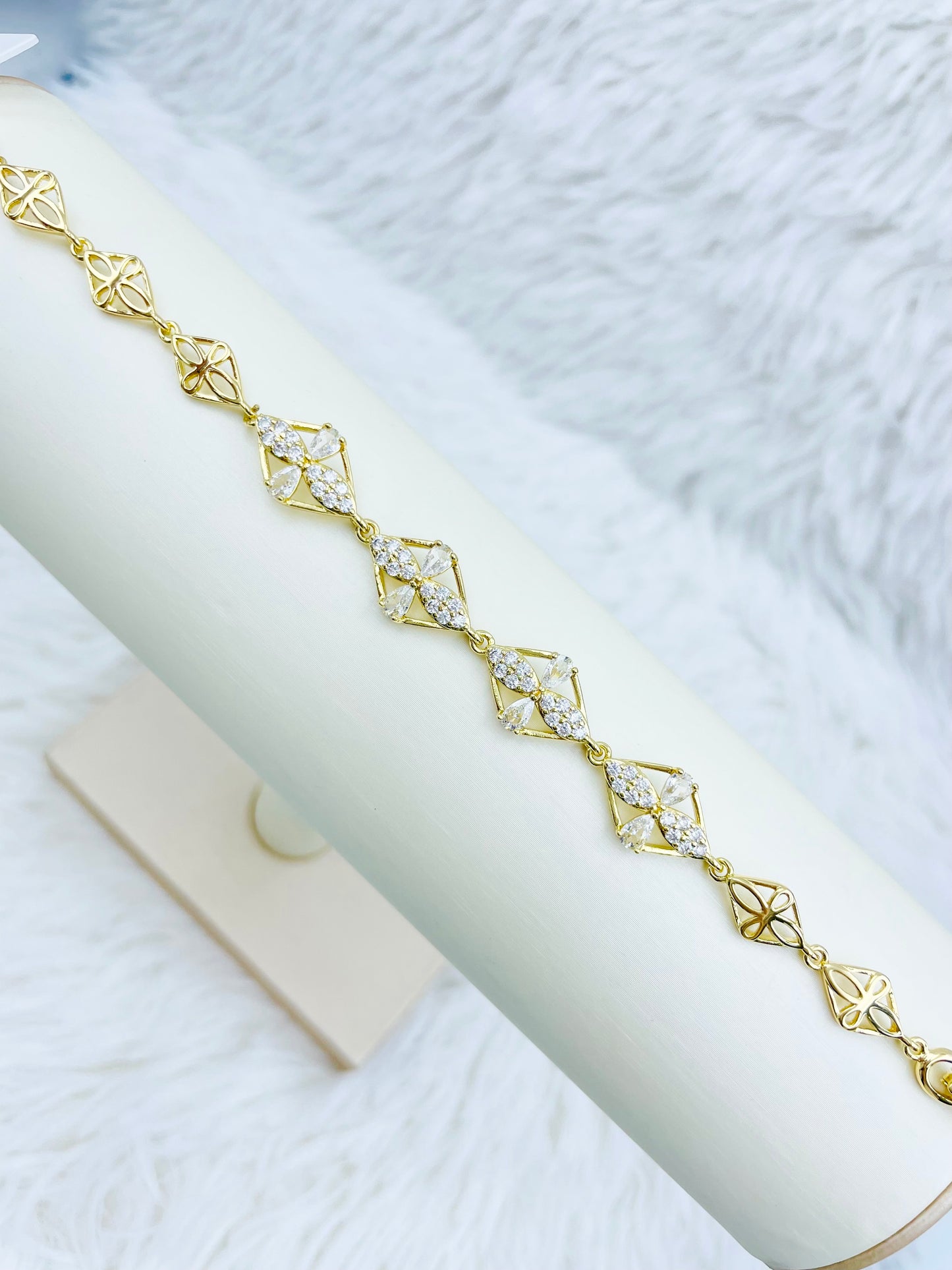 Pulsera Dorada Rosek