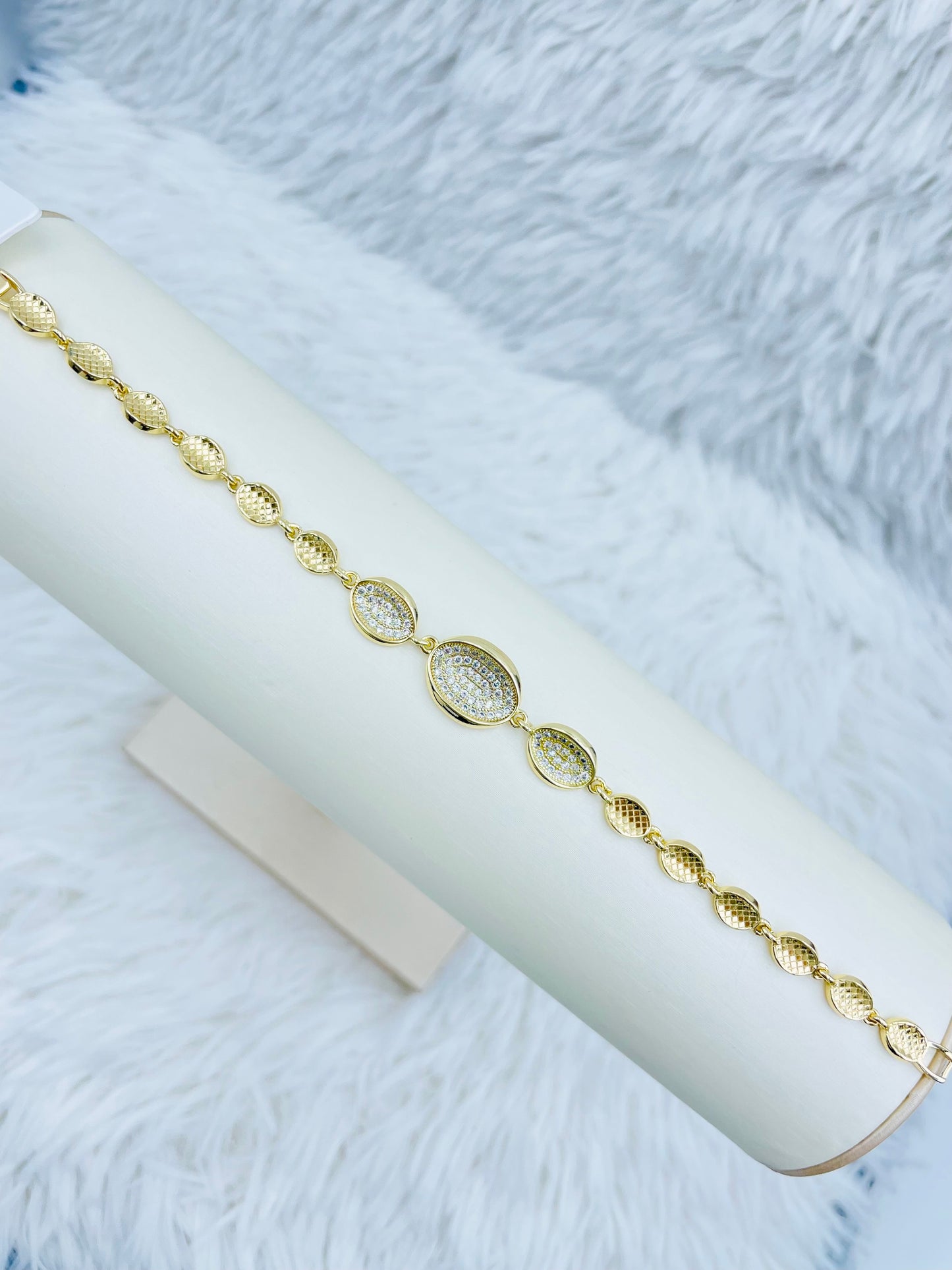 Pulsera Dorada Rosek