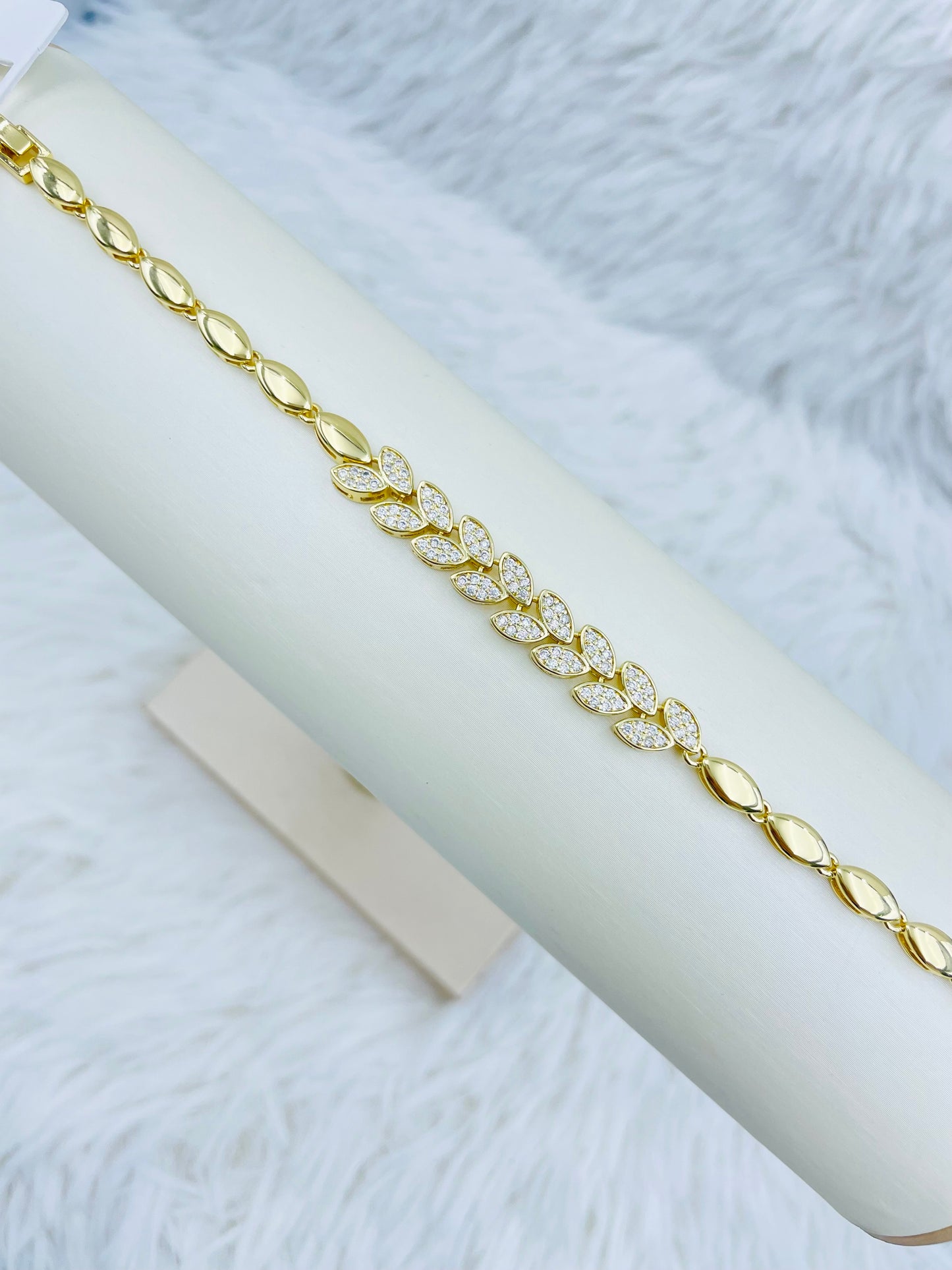 Pulsera Dorada Rosek