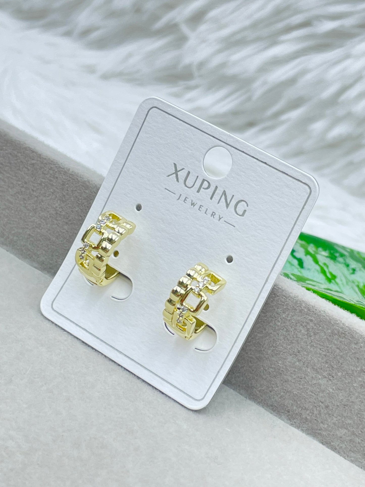 Arete Xuping Dorado