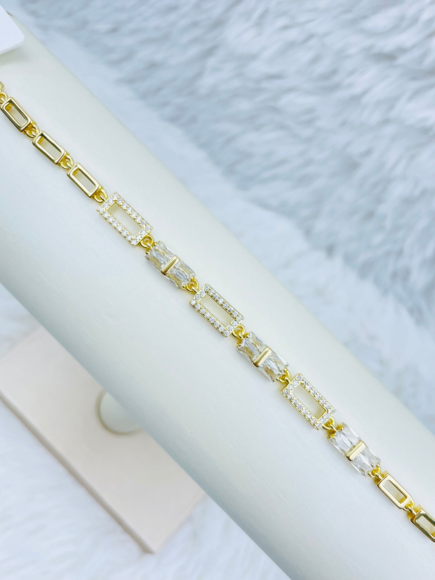 Pulsera Dorada Rosek