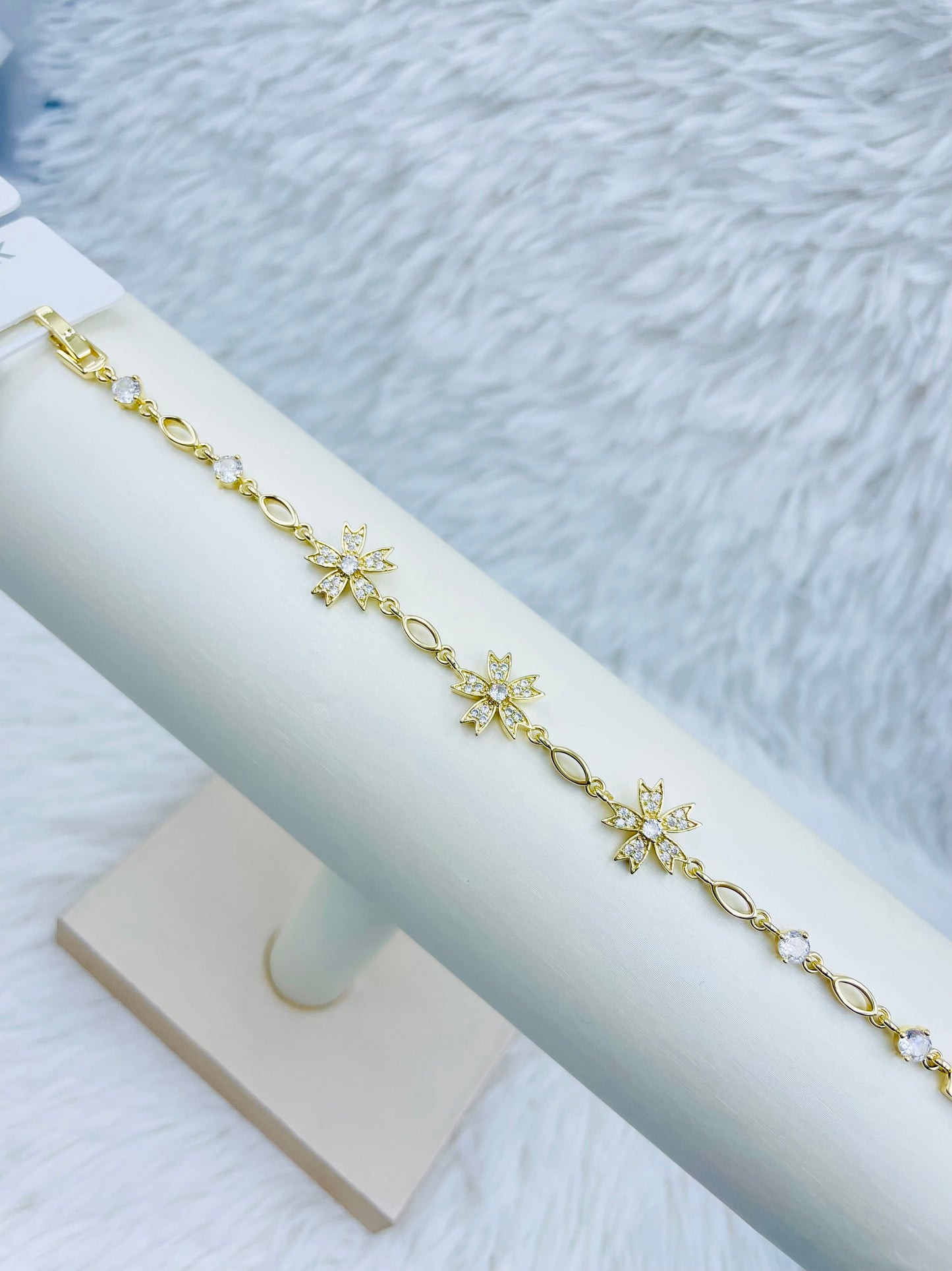 Pulsera Dorada Rosek