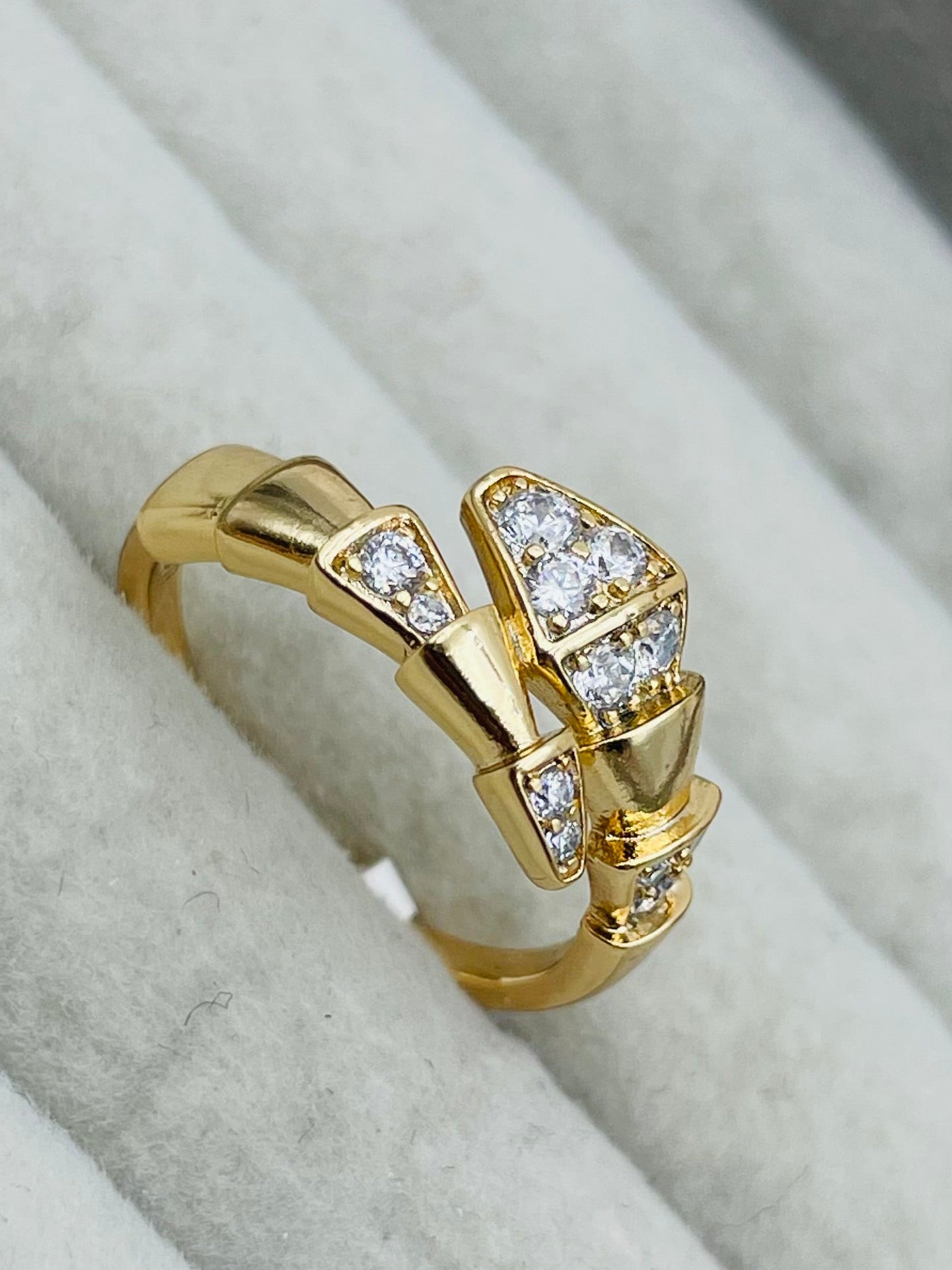 Anillo Xuping