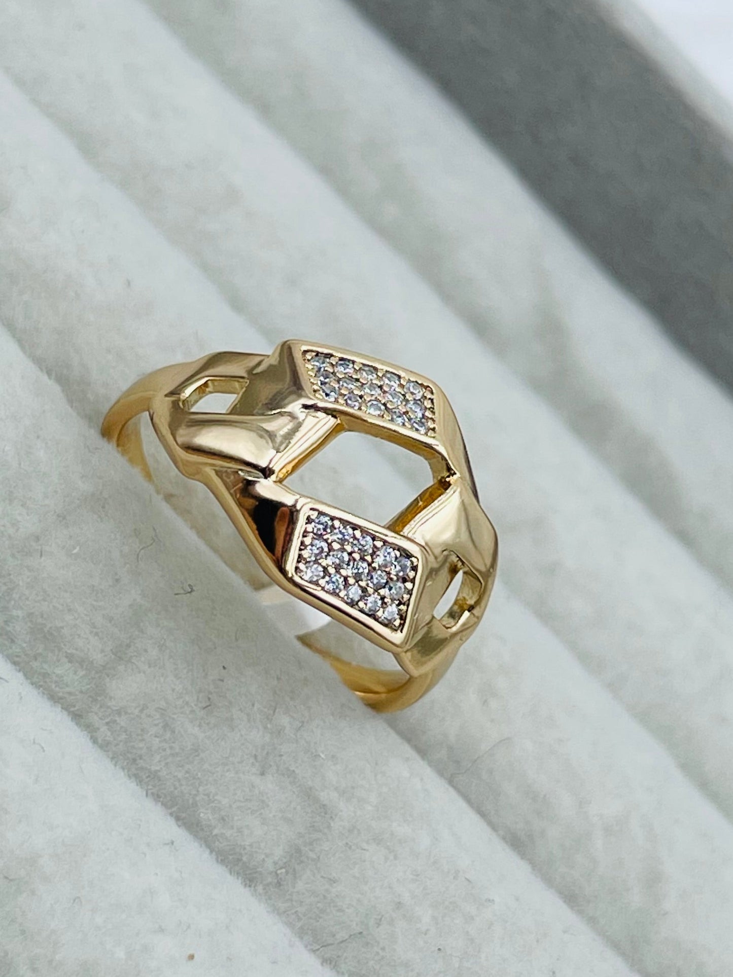 Anillo Xuping