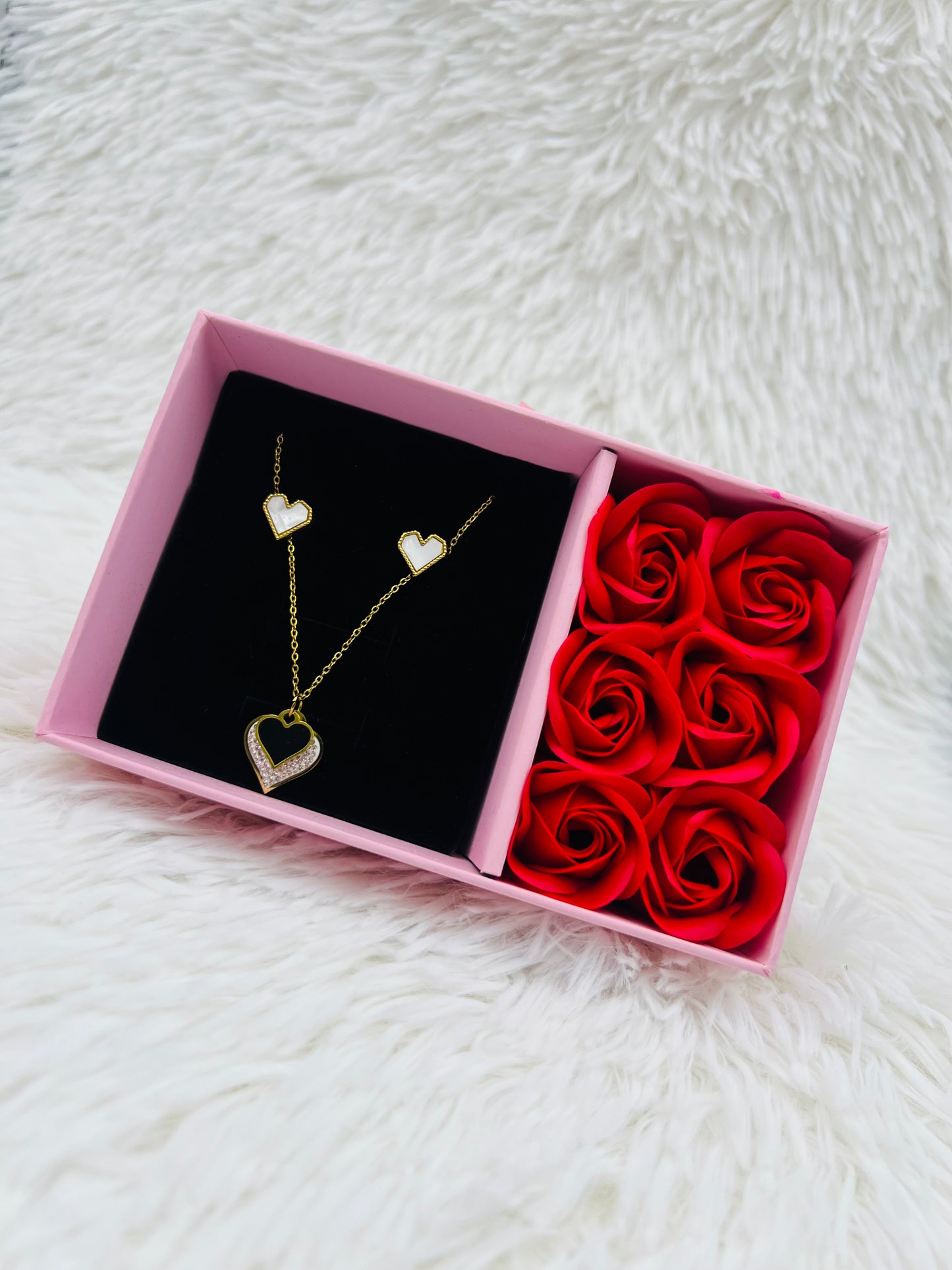 Conjunto San Valentín Rosek