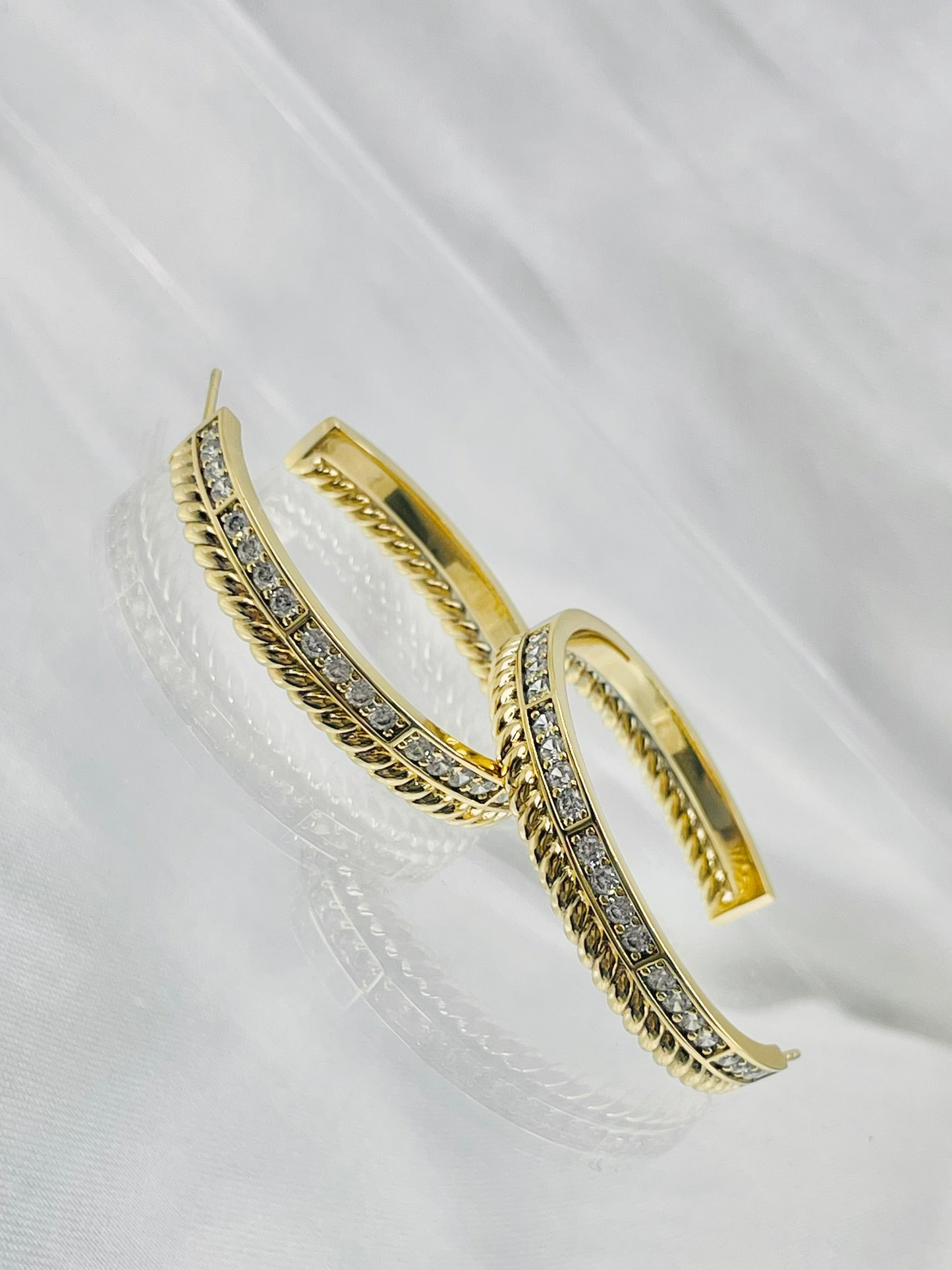 Arracada Xuping Dorada