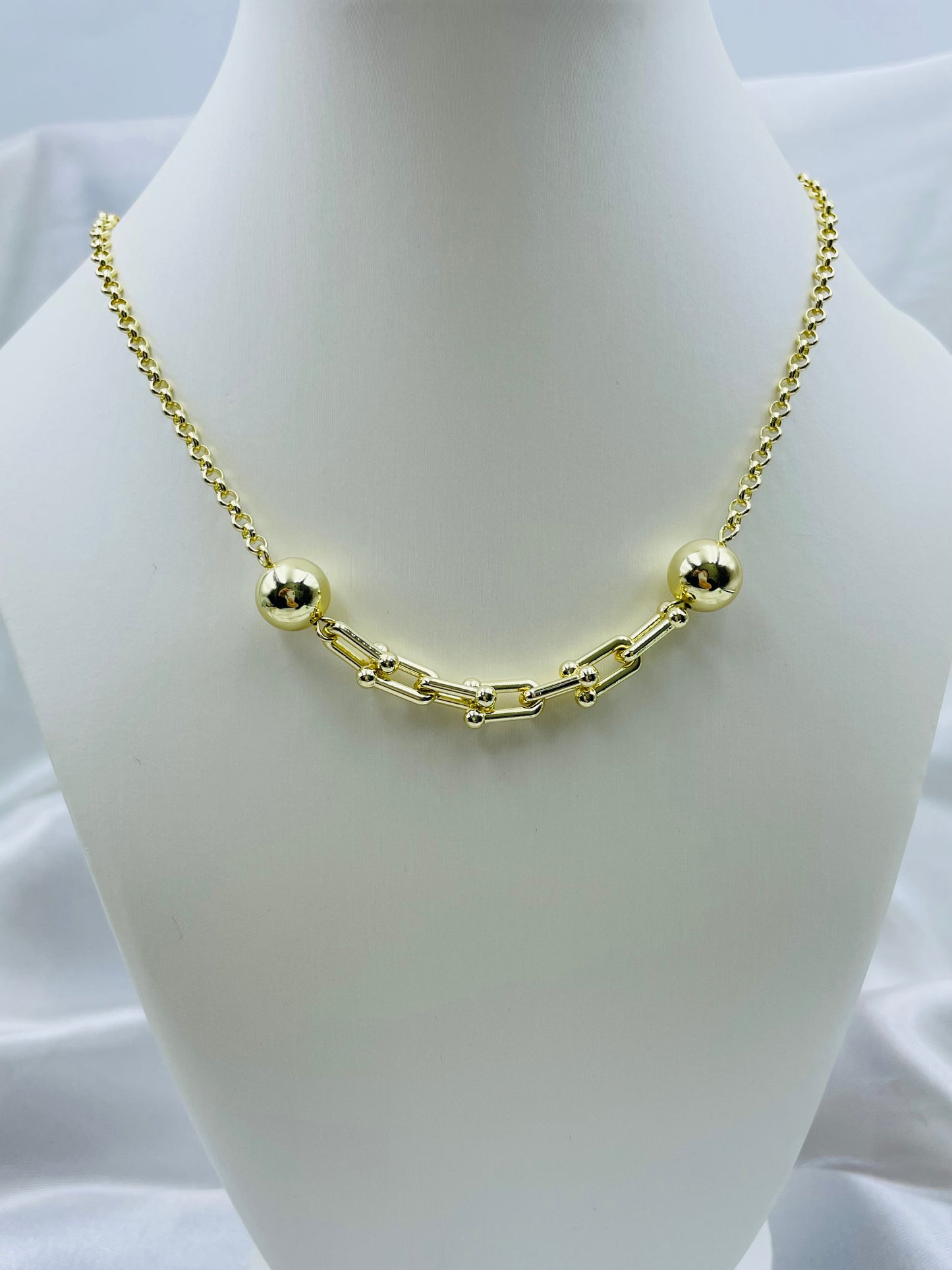 Collar Dorado Rosek