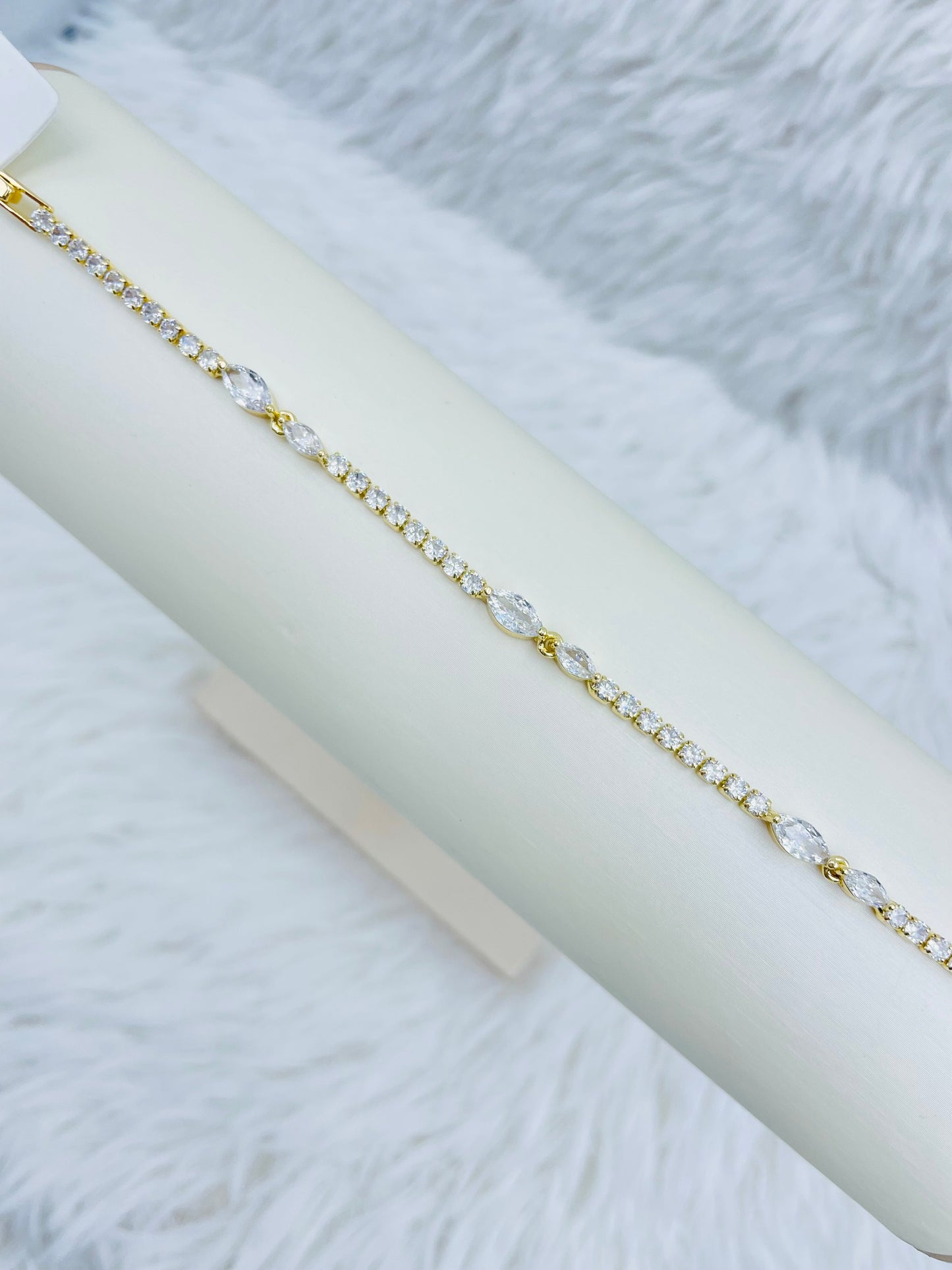 Pulsera Dorada Rosek