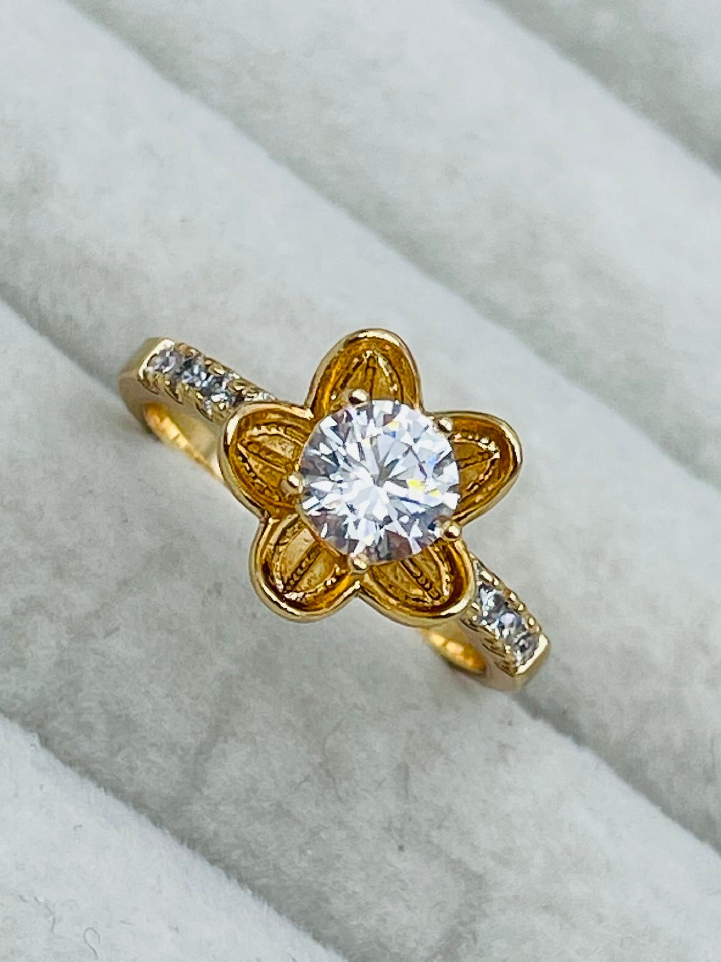Anillo Xuping