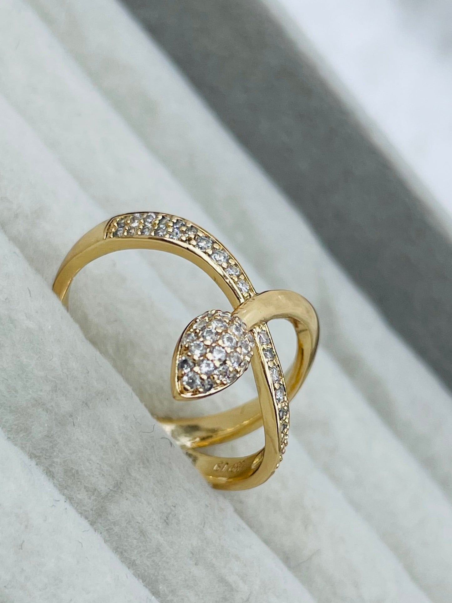 Anillo Xuping