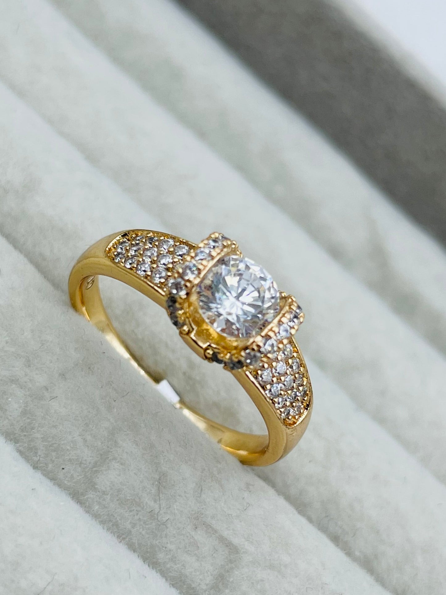 Anillo Xuping