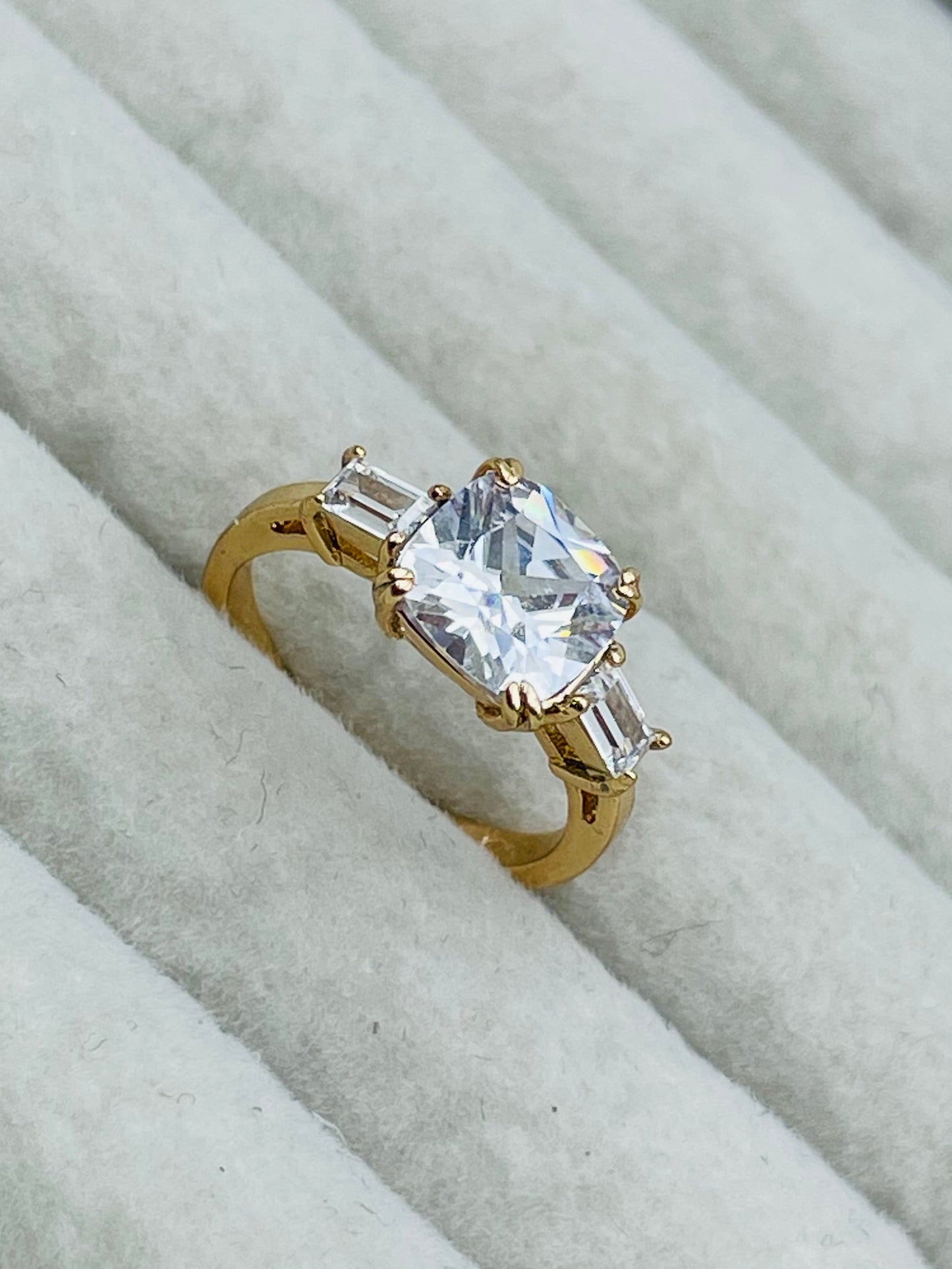 Anillo Xuping