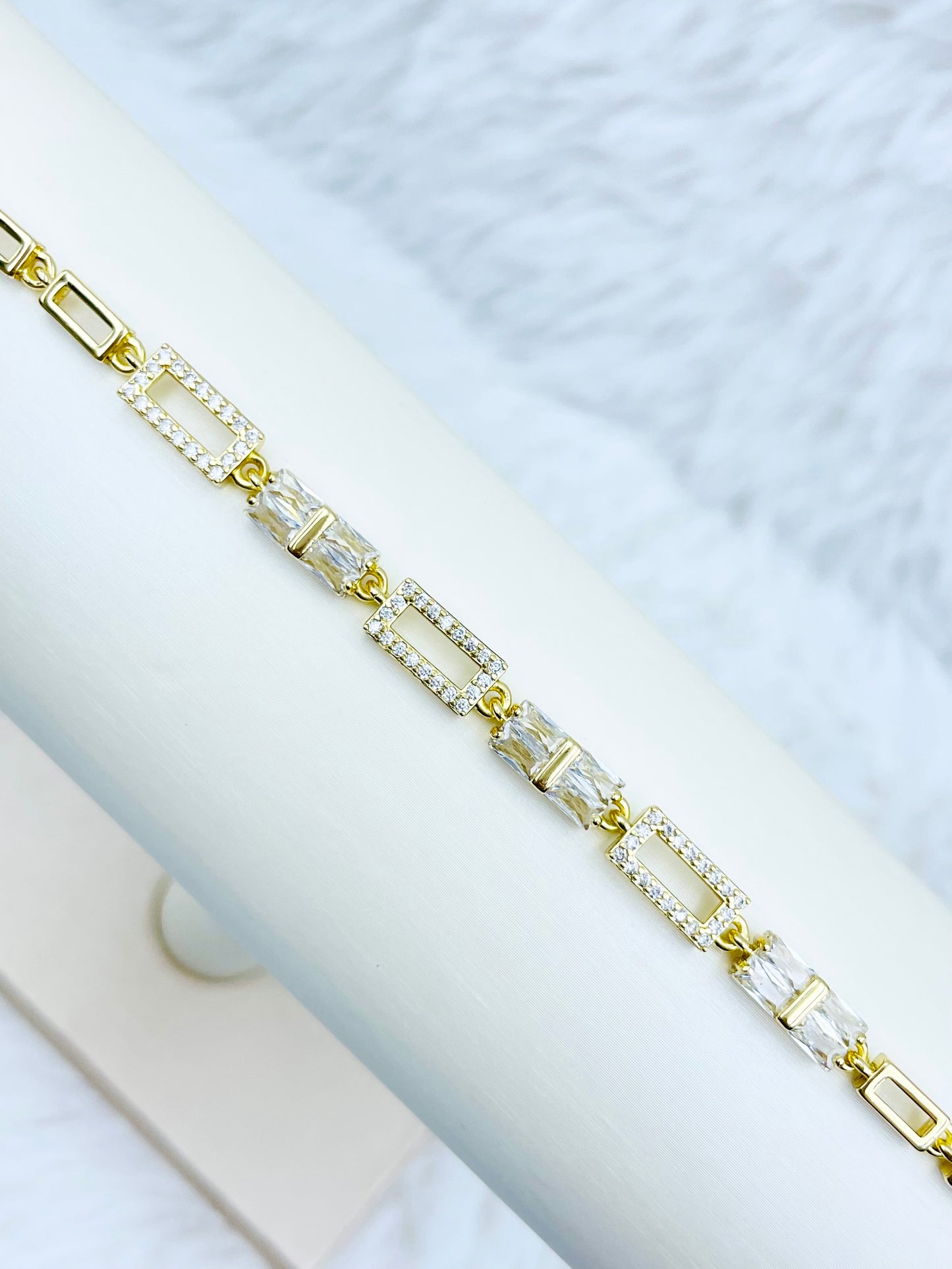 Pulsera Dorada Rosek