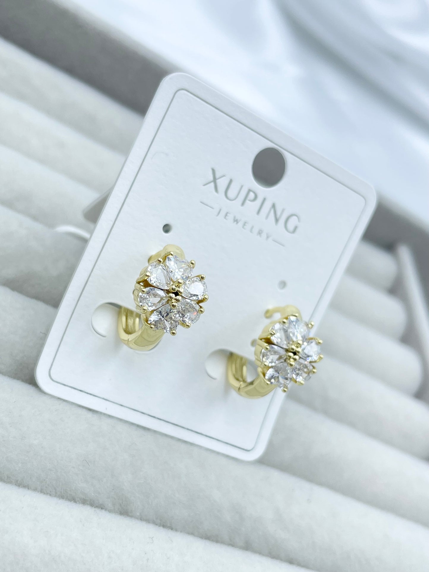Arete Xuping Dorado
