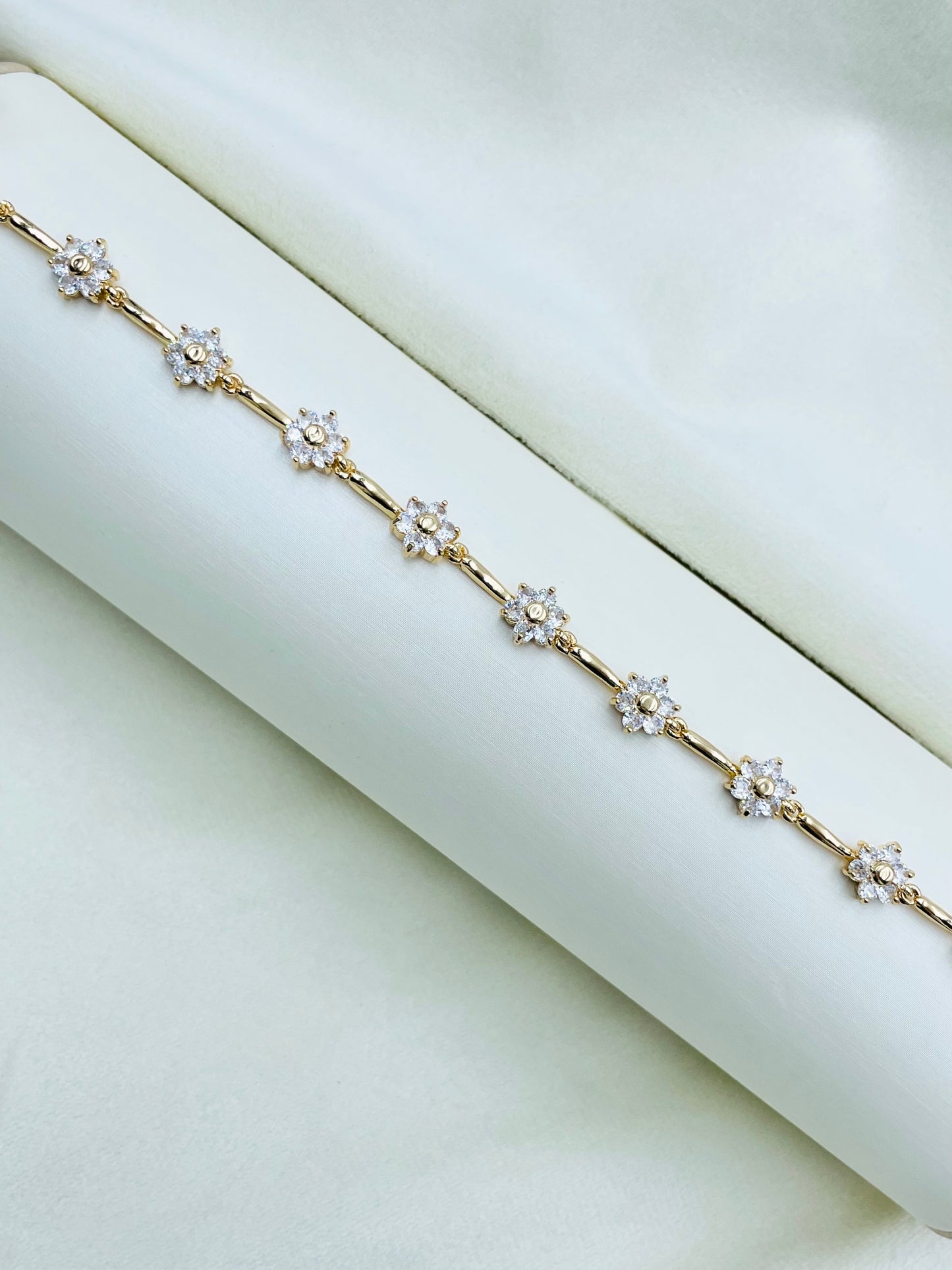 Pulsera Rosada Rosek