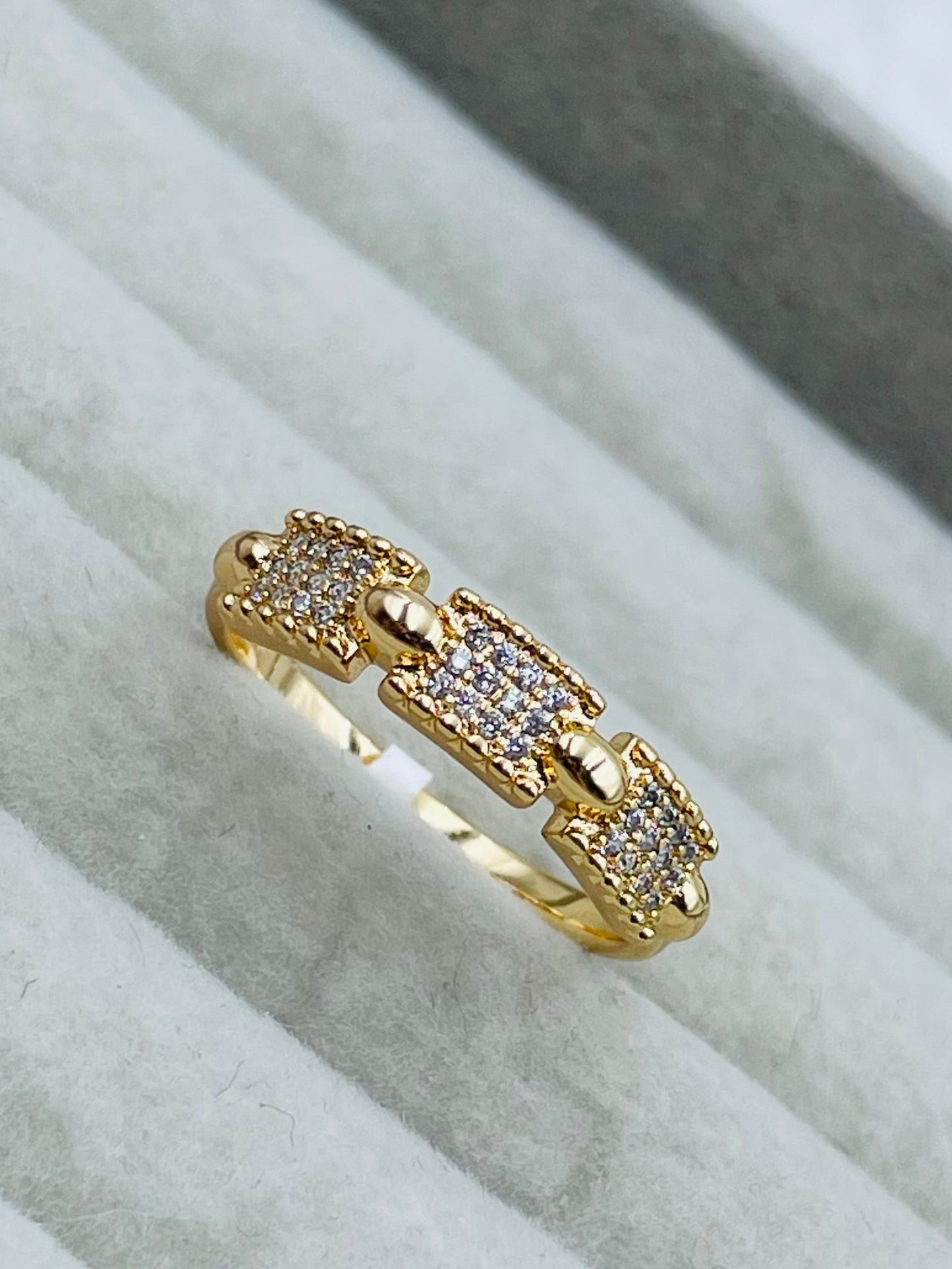Anillo Xuping
