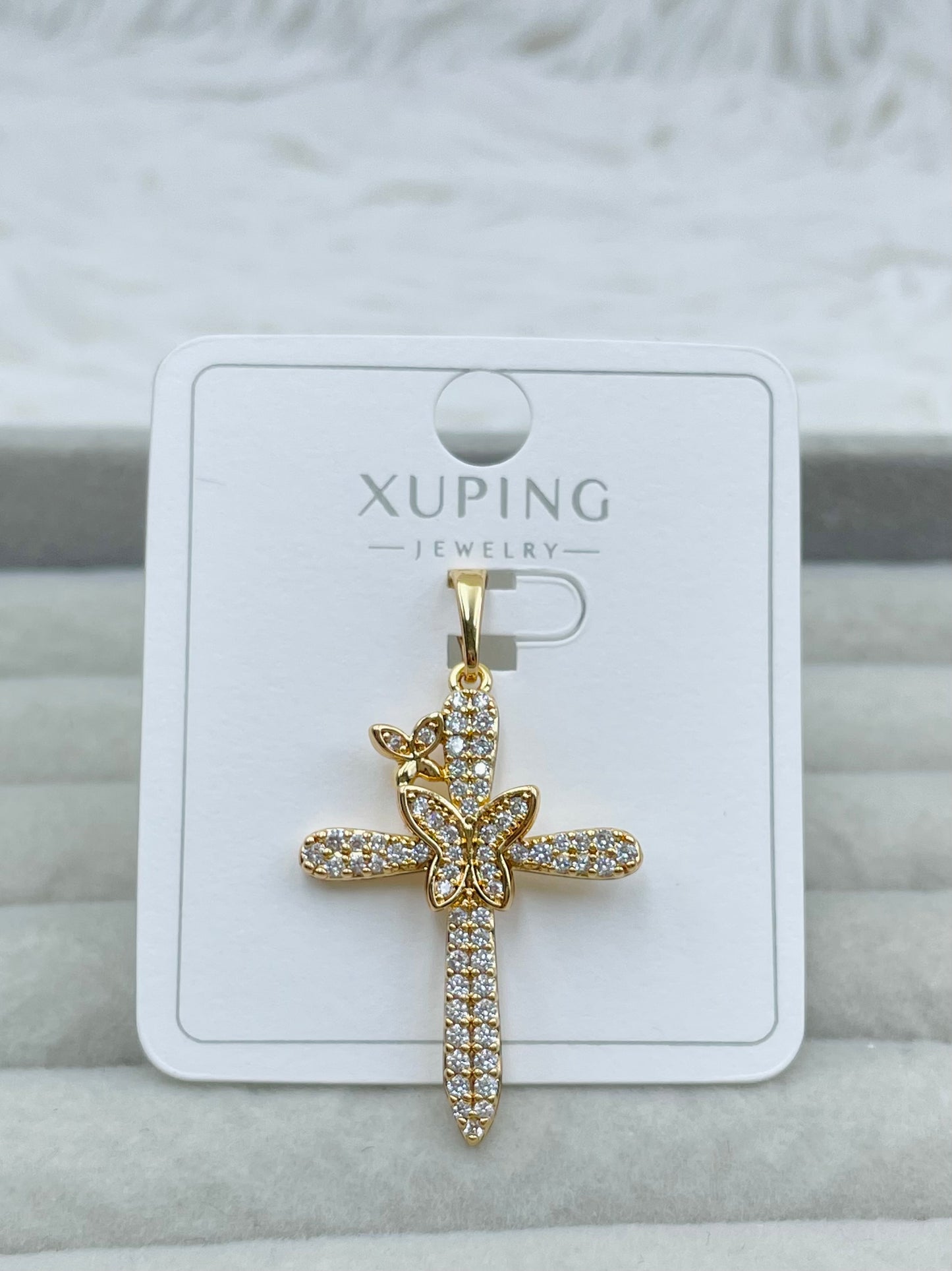 Dije Religioso Rosado