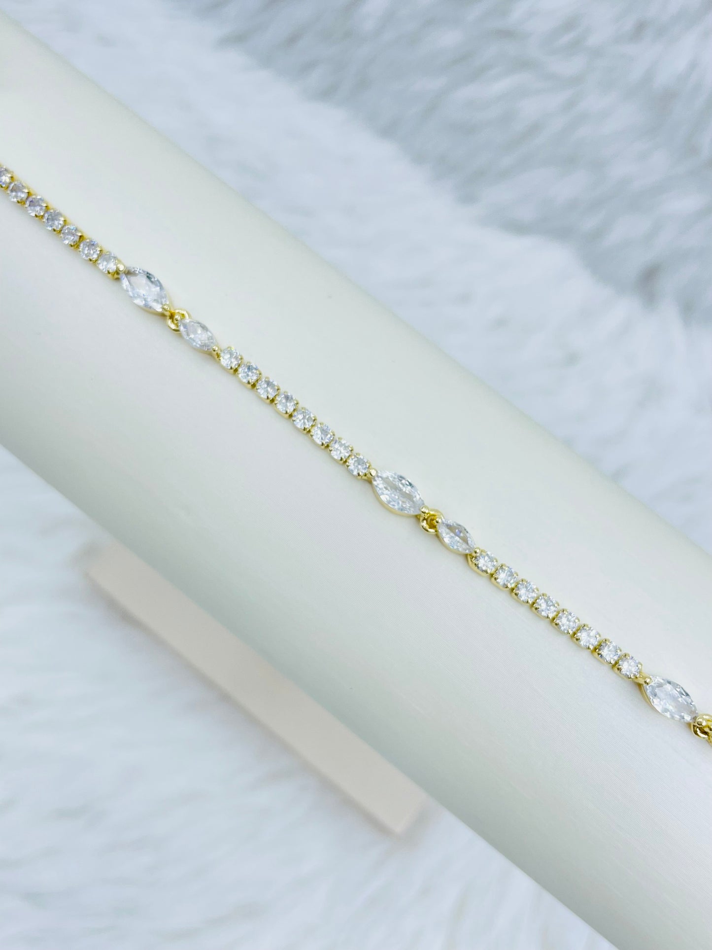 Pulsera Dorada Rosek