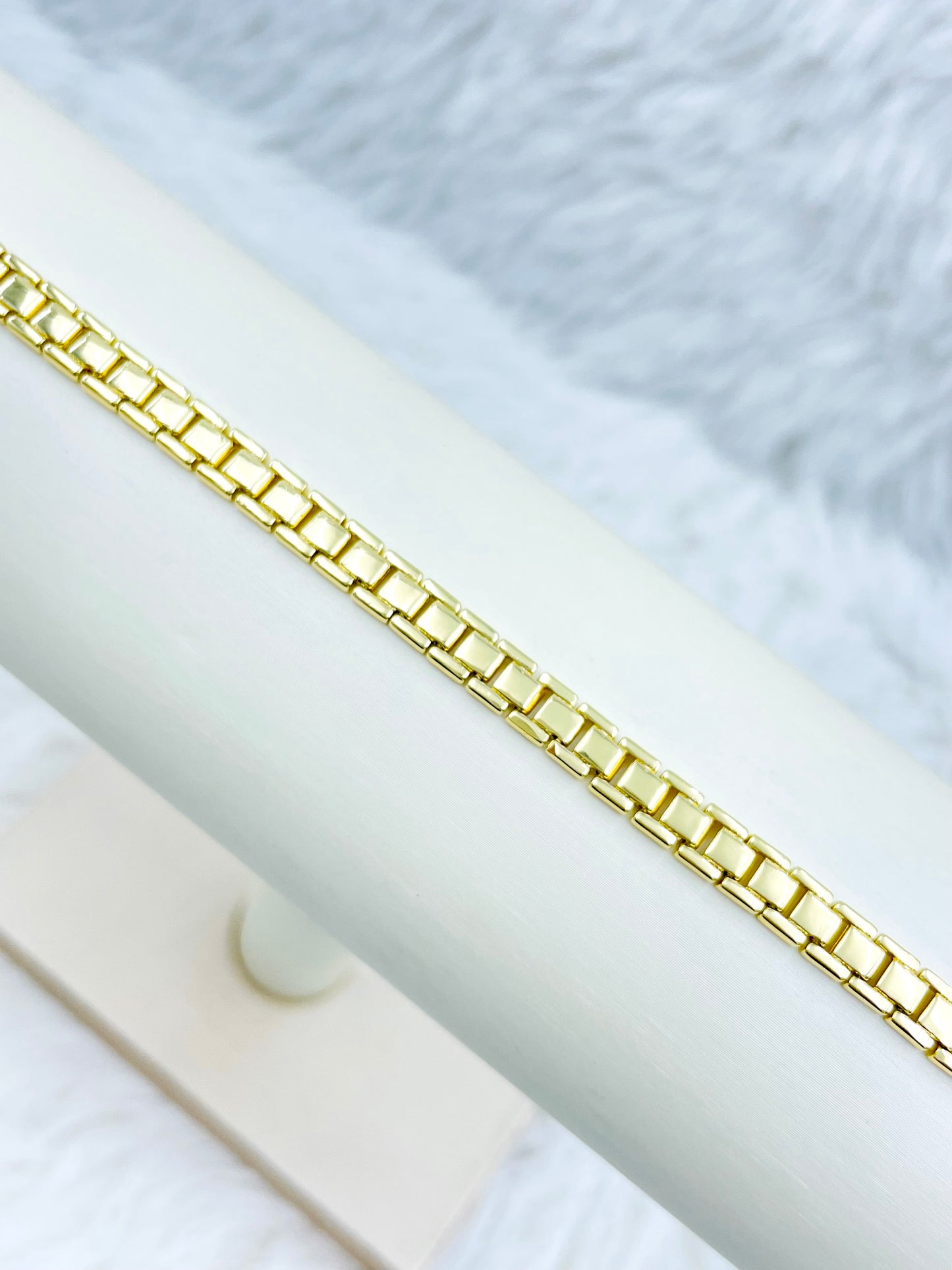 Pulsera Dorada Rosek