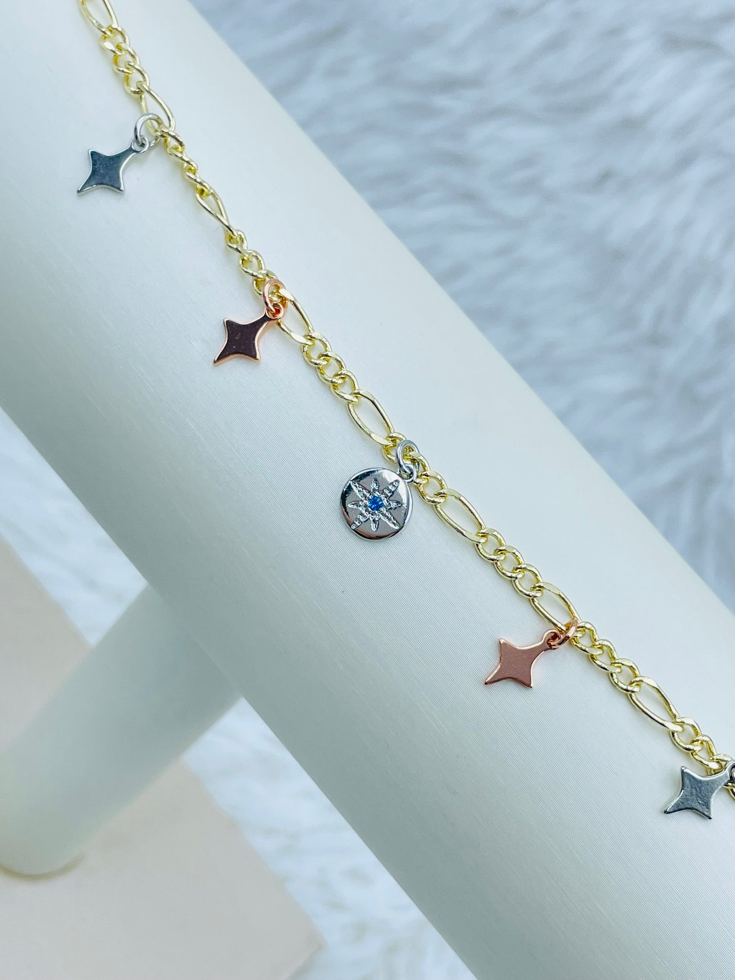 Pulsera Dorada Rosek