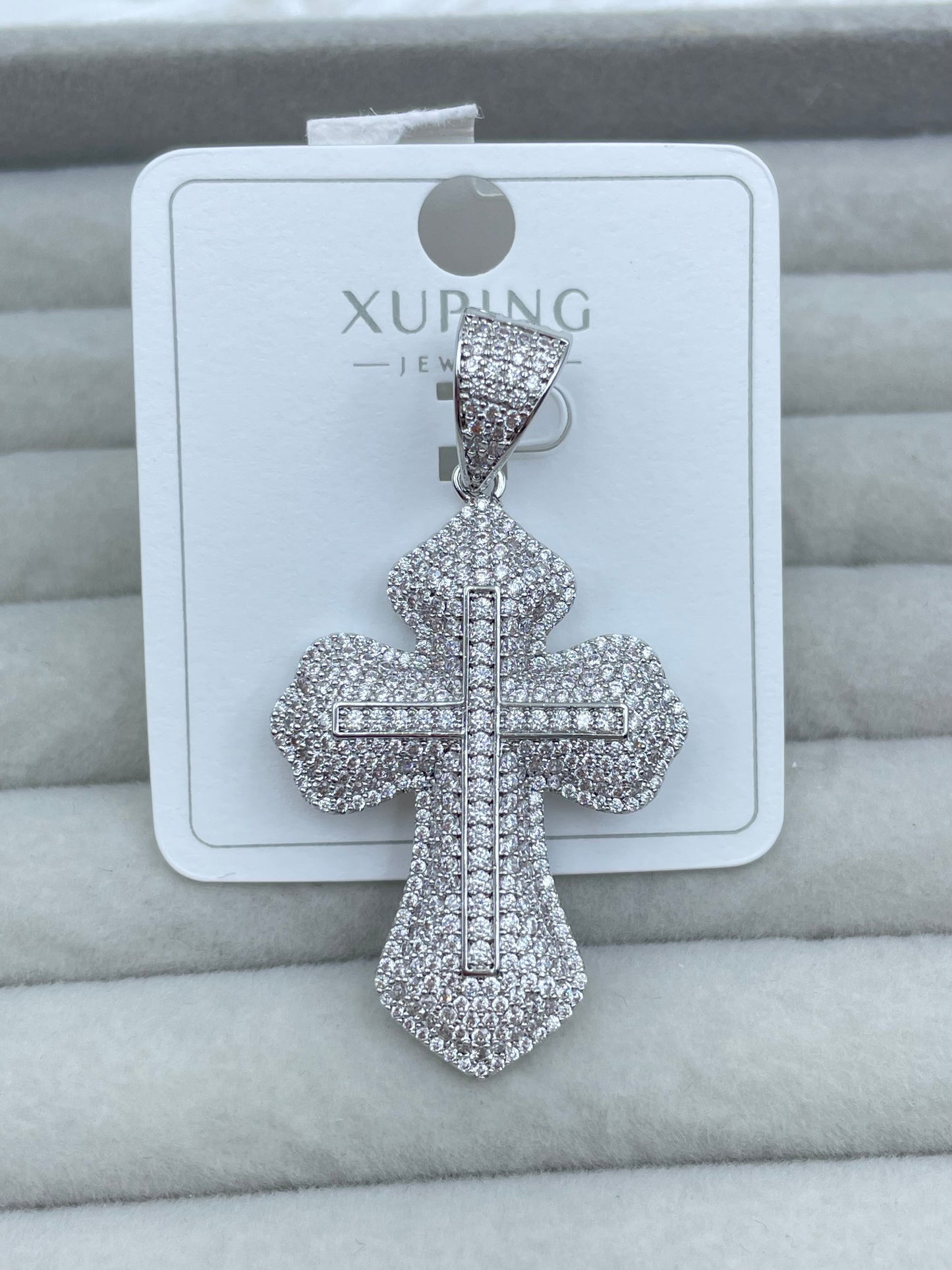 Dije Religioso Plateado