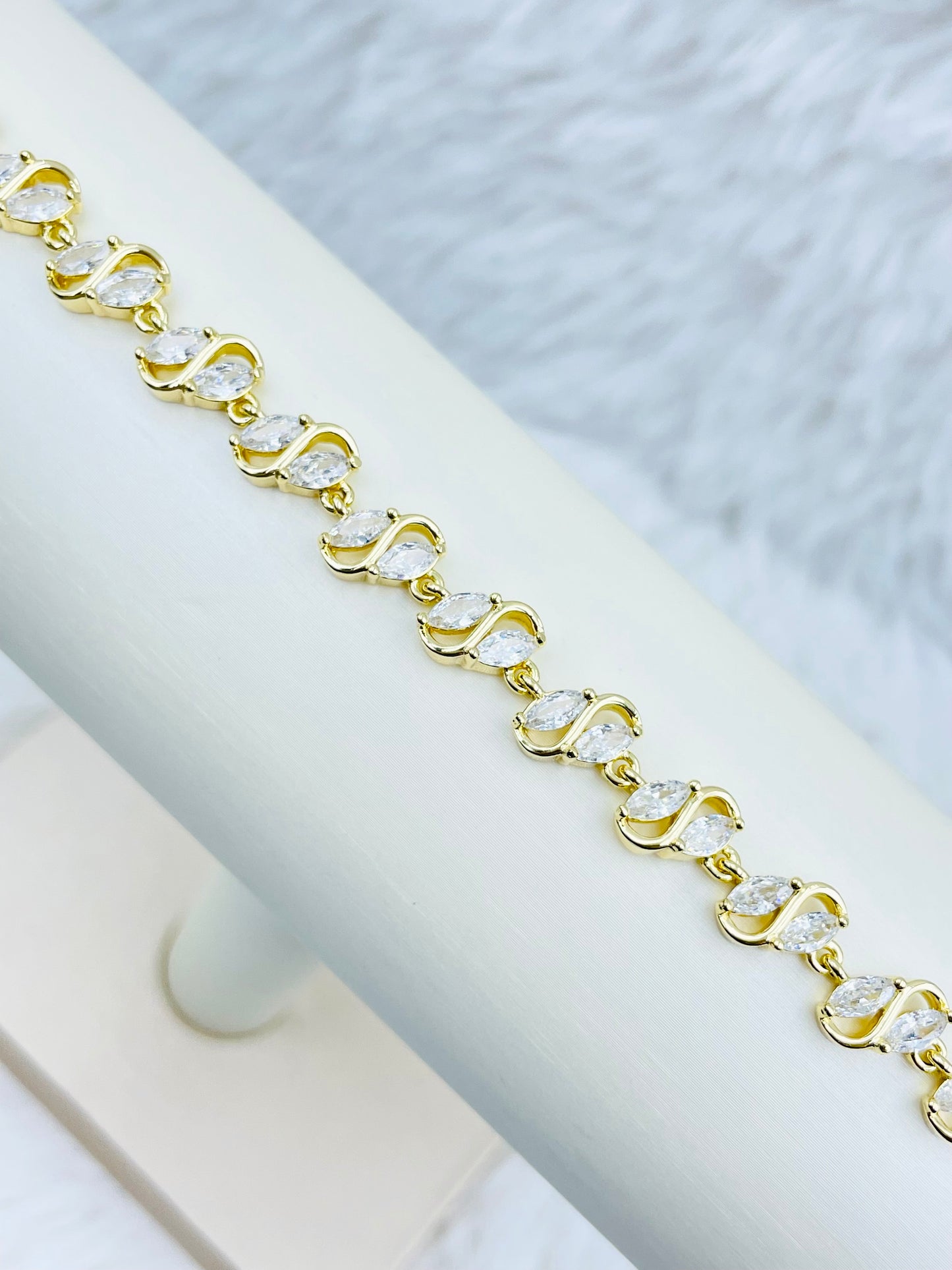 Pulsera Dorada Rosek