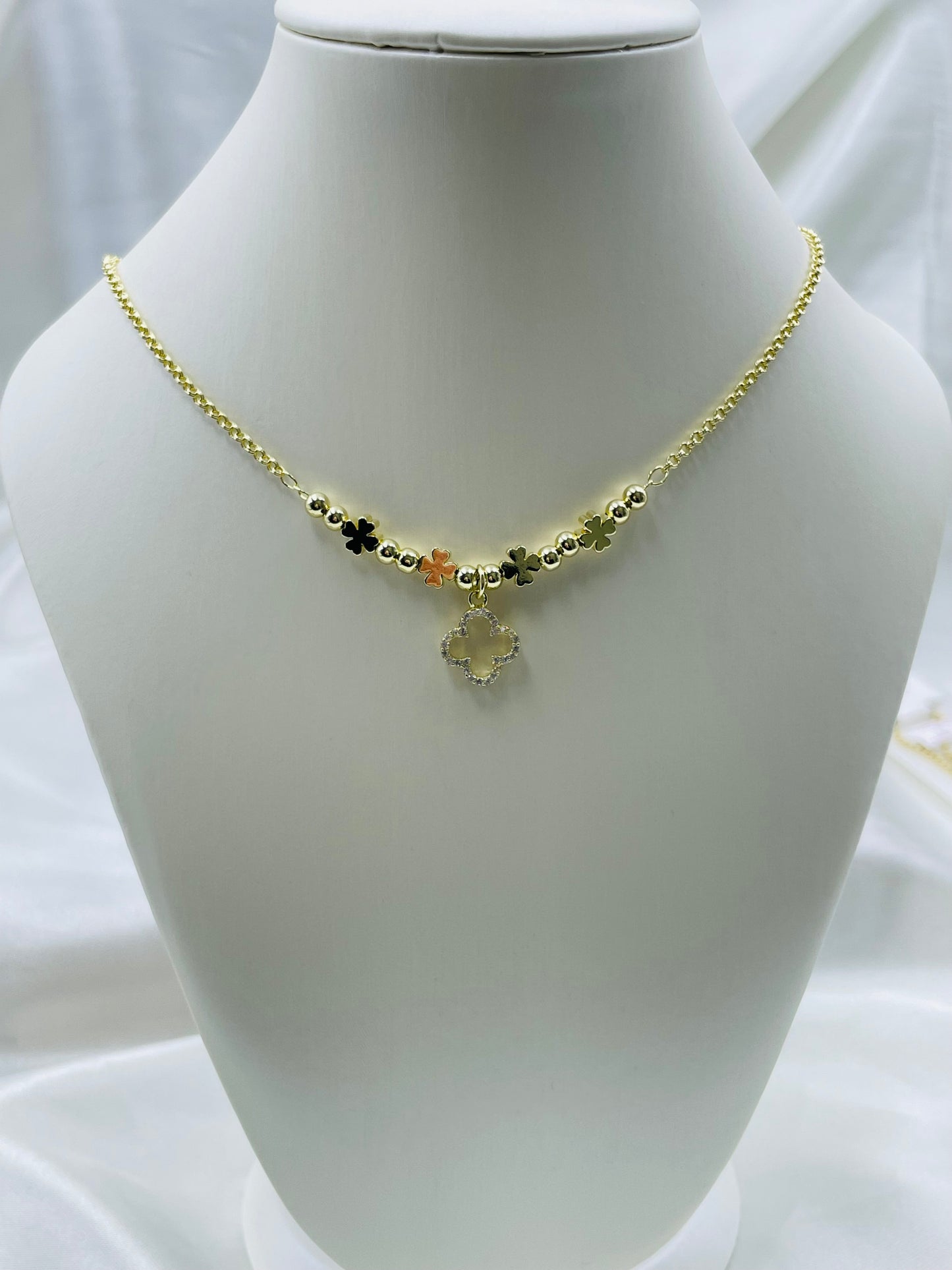 Collar Dorado Rosek