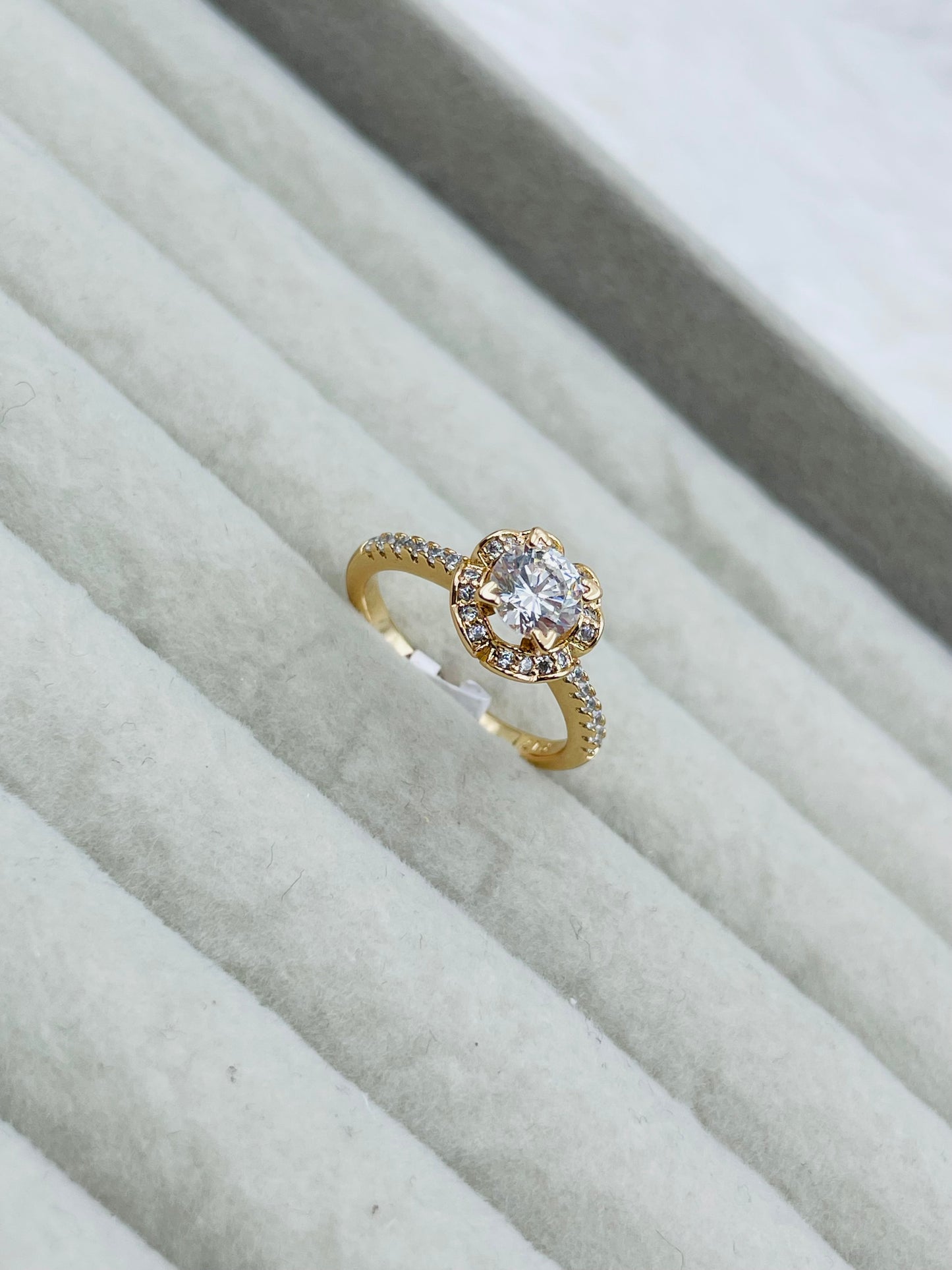 Anillo Xuping