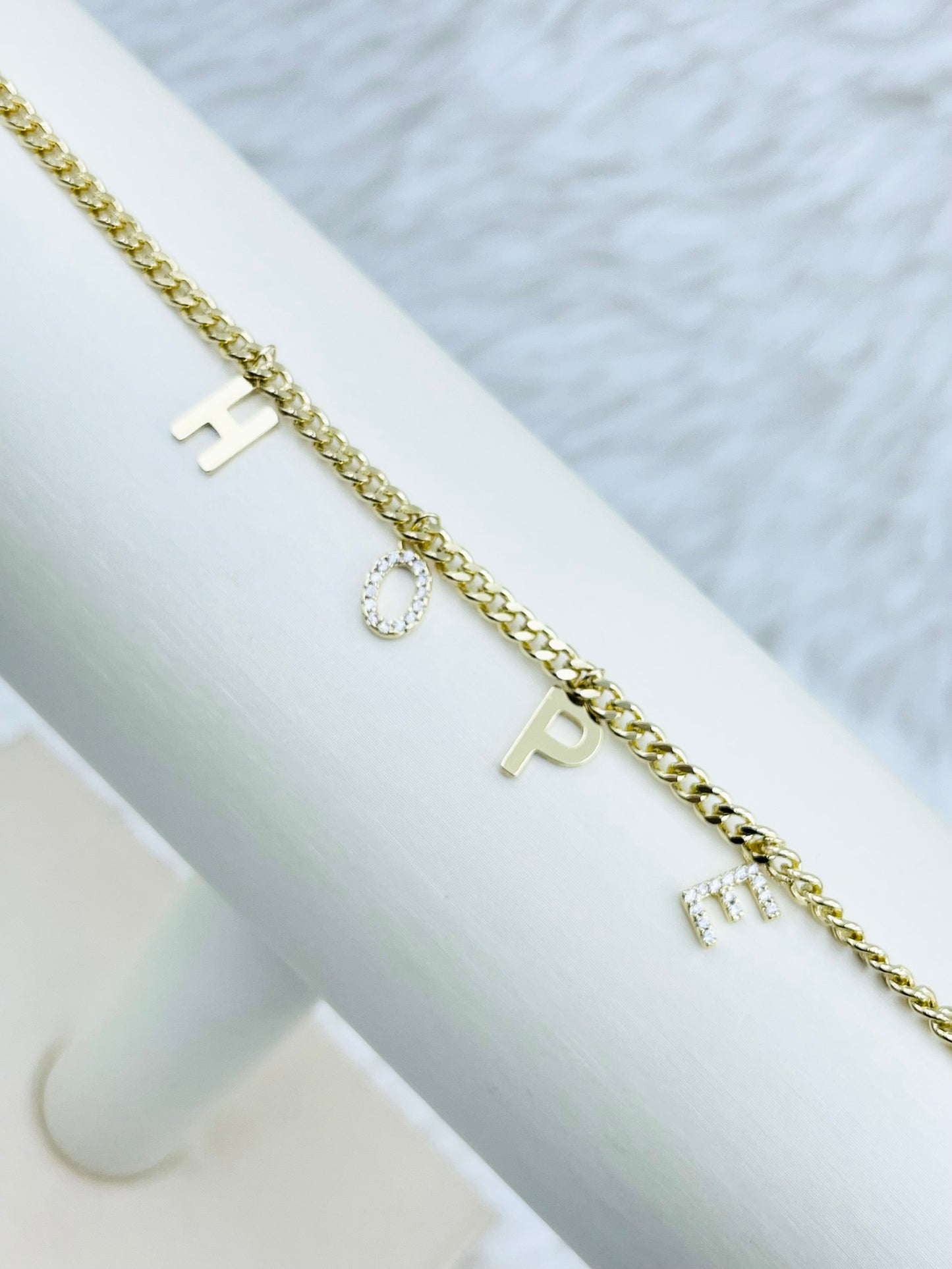 Pulsera Dorada Rosek