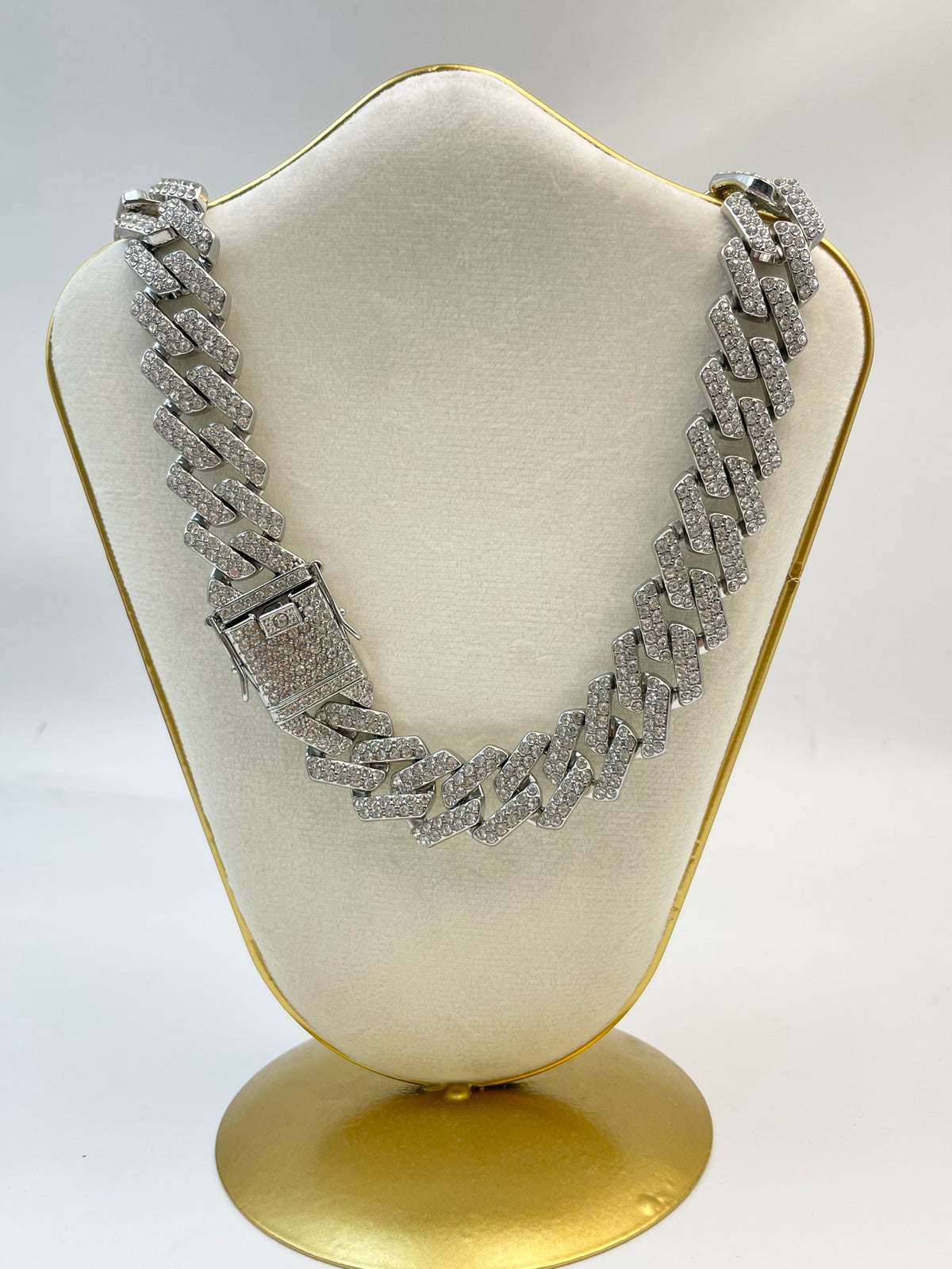 Collar Monaco
