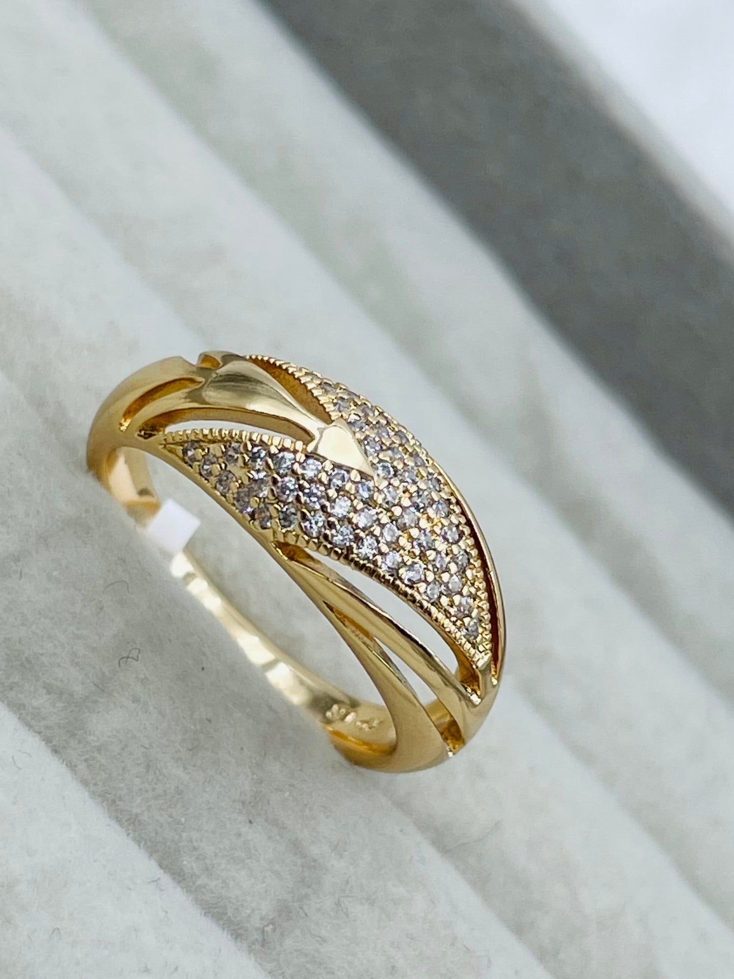 Anillo Xuping