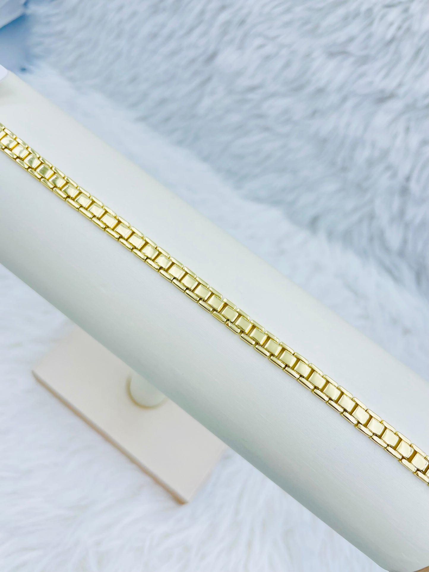 Pulsera Dorada Rosek