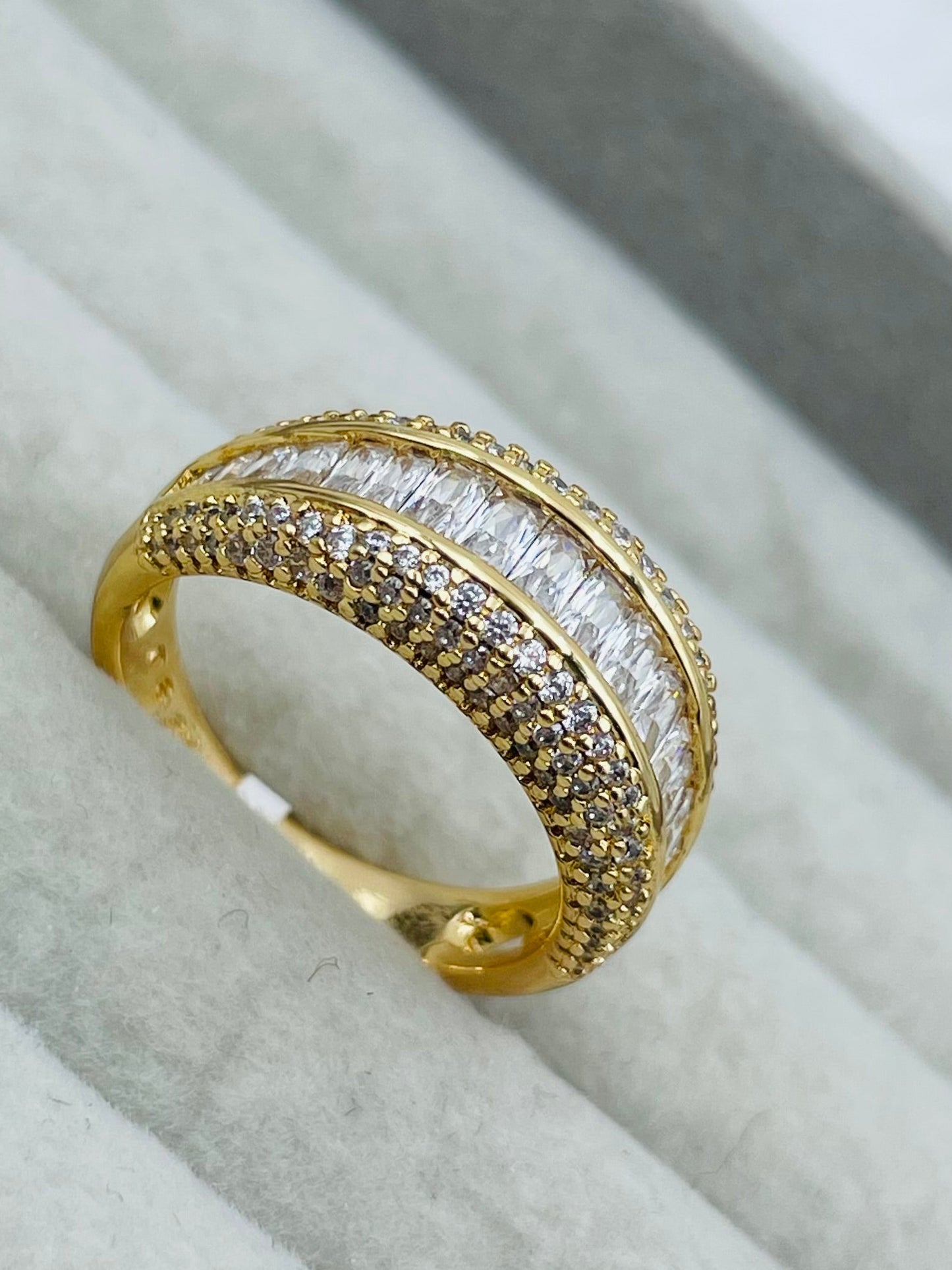 Anillo Xuping
