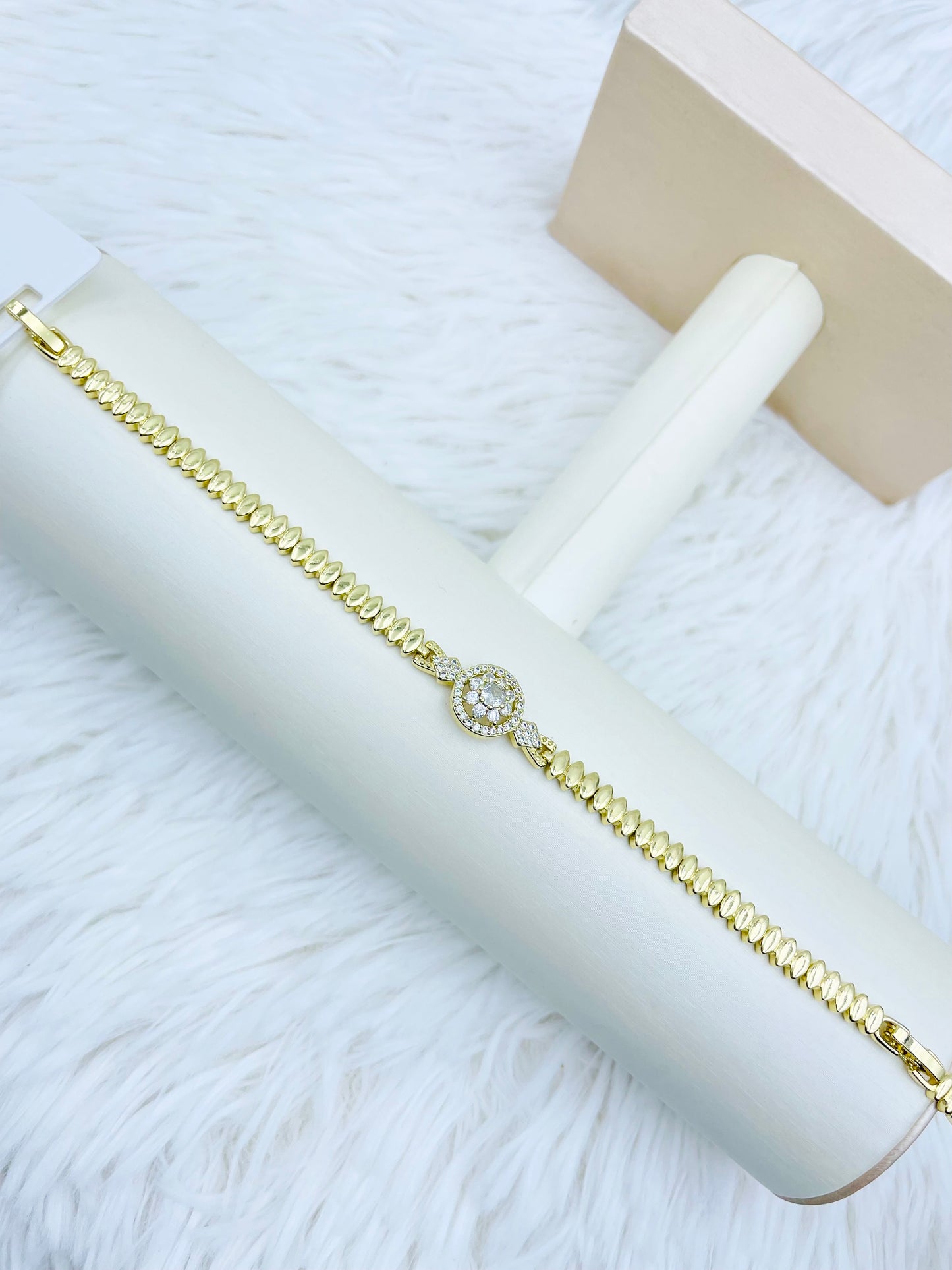 Pulsera Dorada Rosek