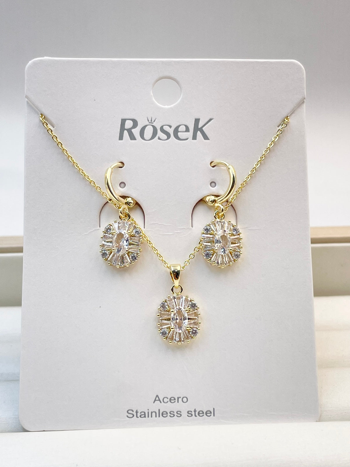 Conjunto Dorado