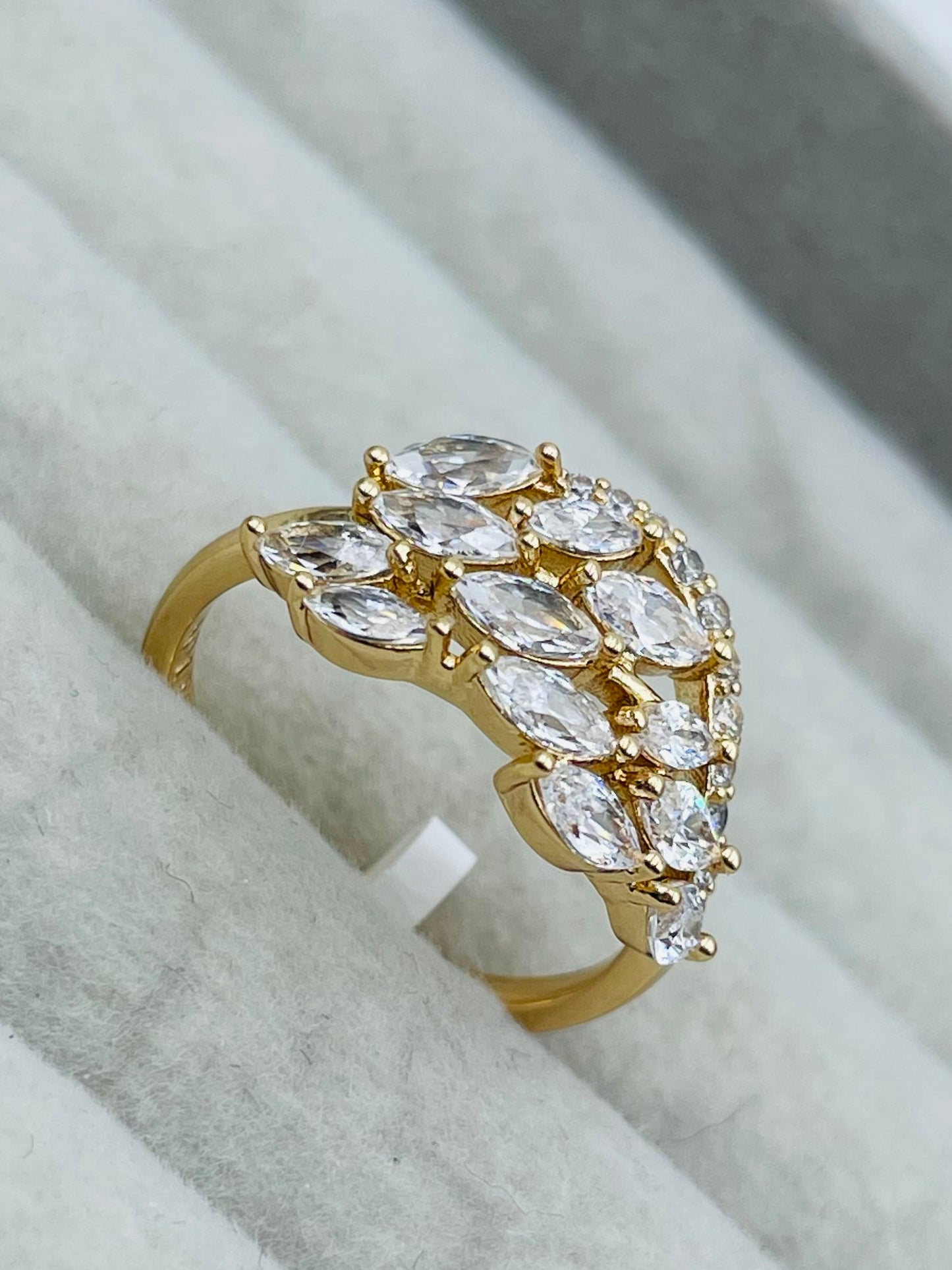 Anillo Xuping