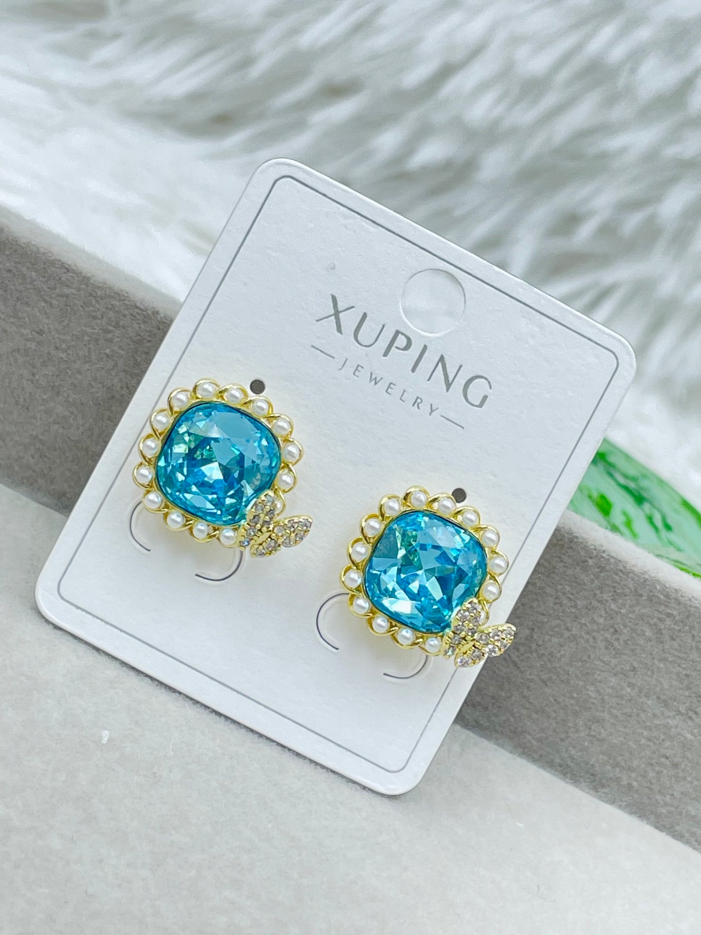 Arete Xuping Dorado