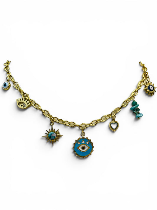 Collar con dijes