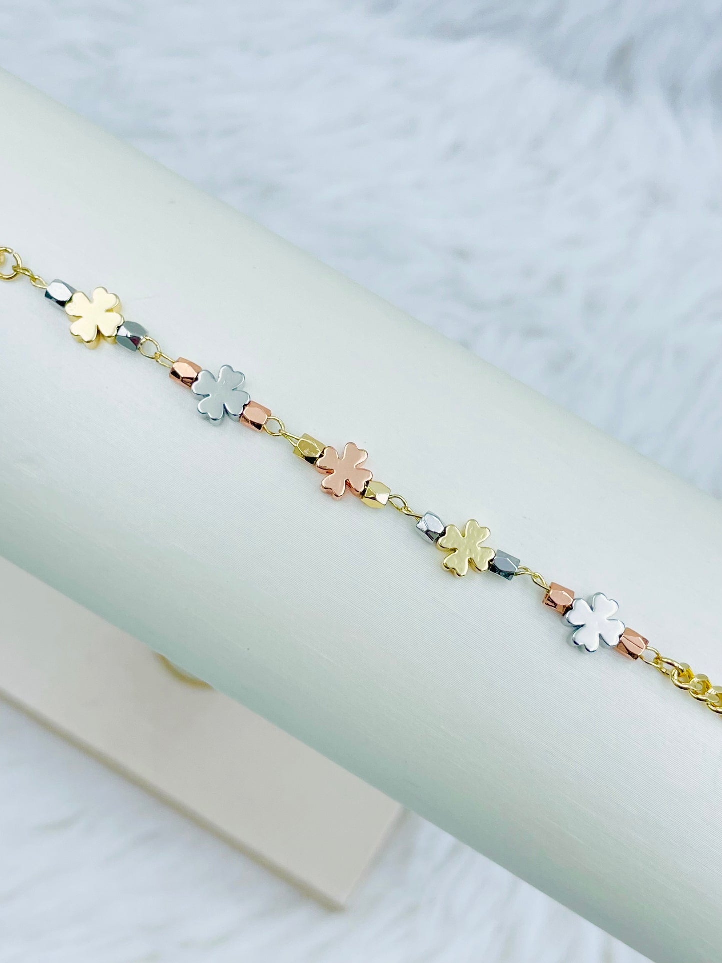 Pulsera Dorada Rosek