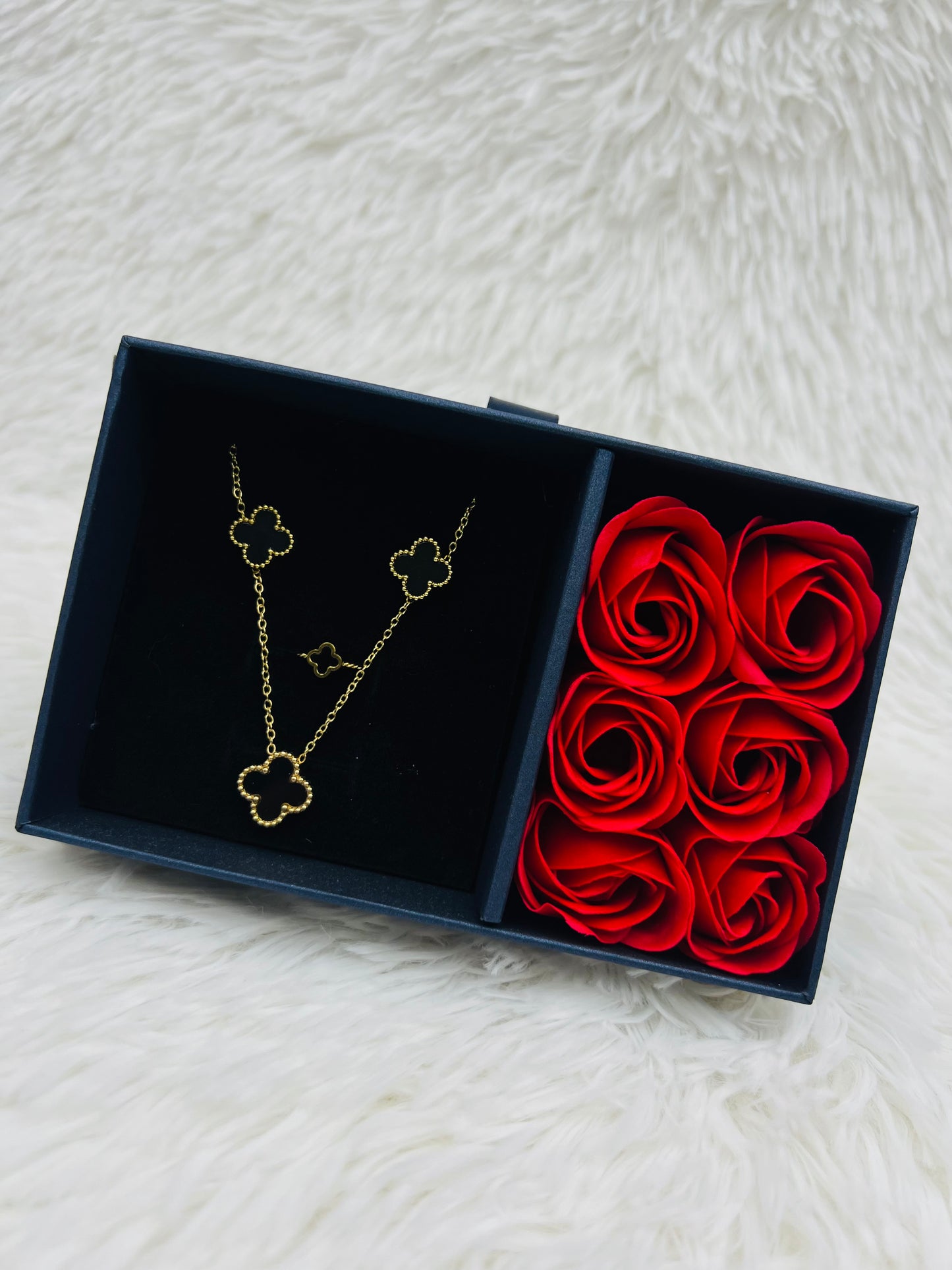 Conjunto San Valentin Rosek