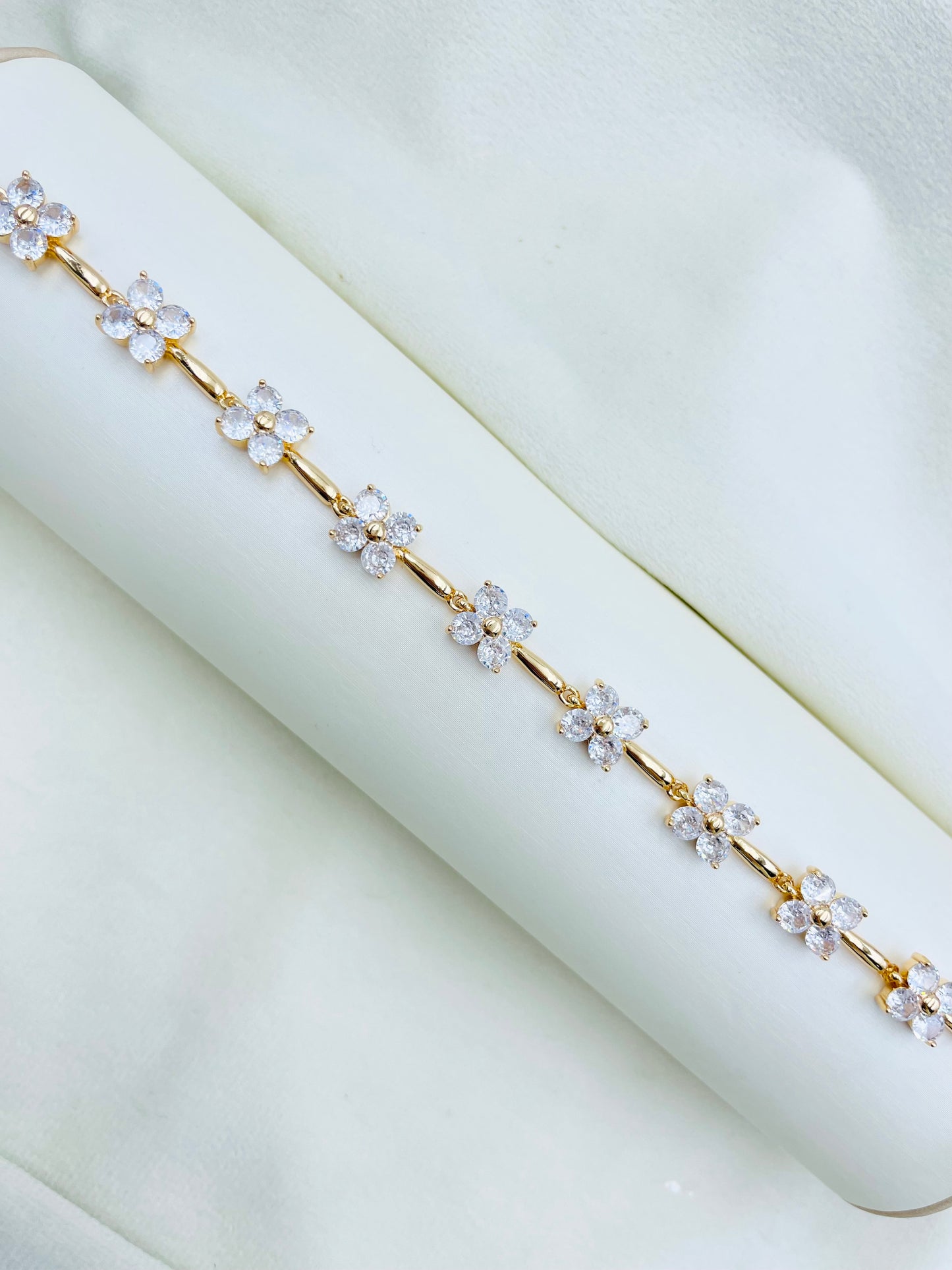 Pulsera Rosada Rosek