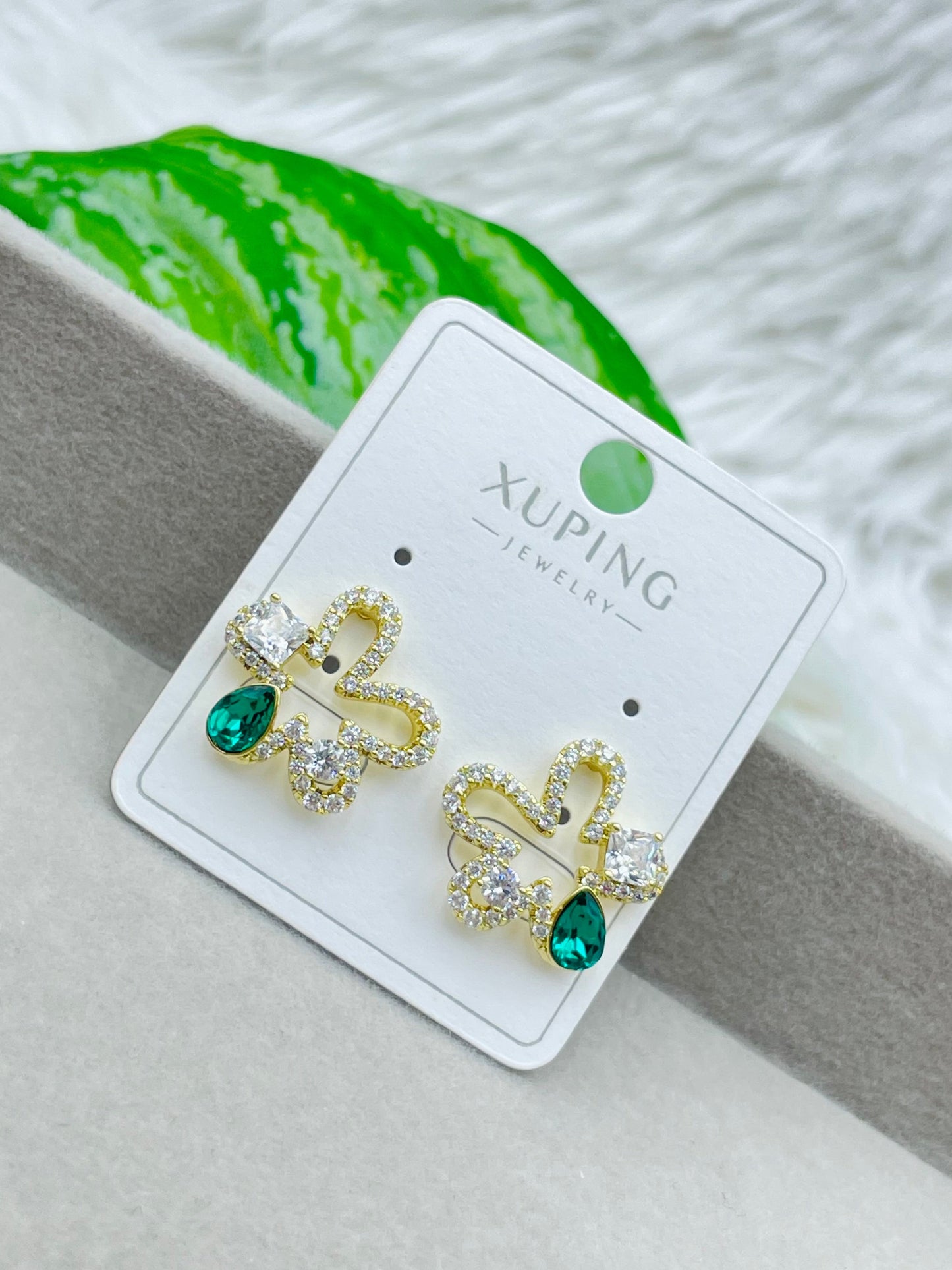 Arete Xuping Dorado