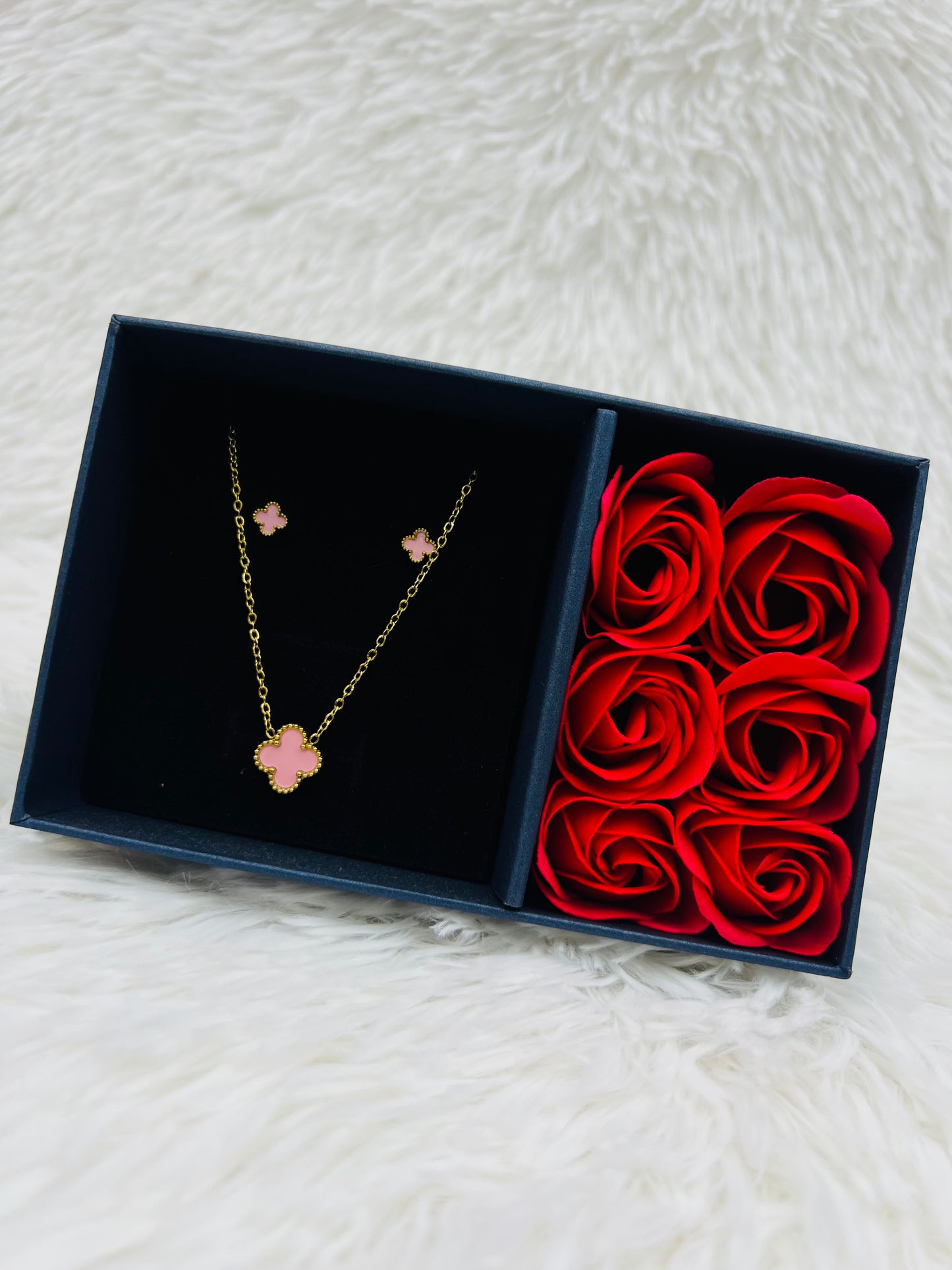 Conjunto San Valentin Rosek