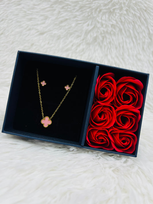 Conjunto San Valentin Rosek