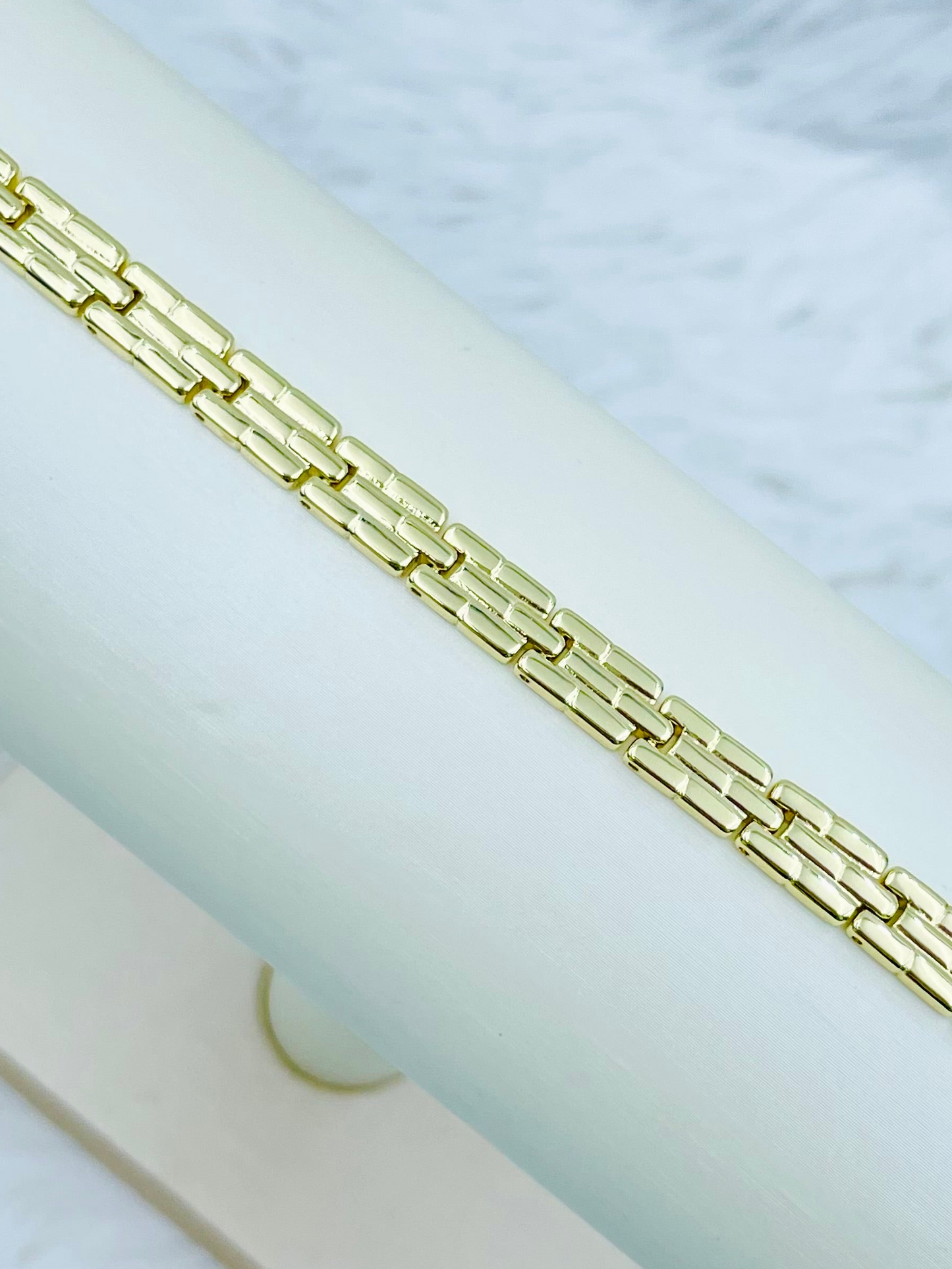 Pulsera Dorada Rosek