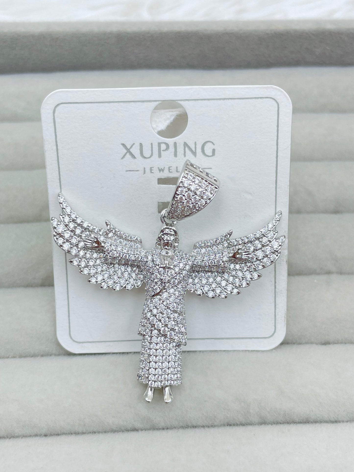 Dije Religioso Plateado