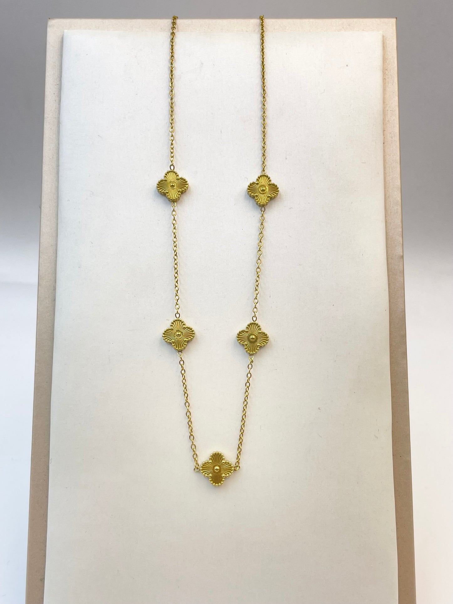Collar VC Dorado