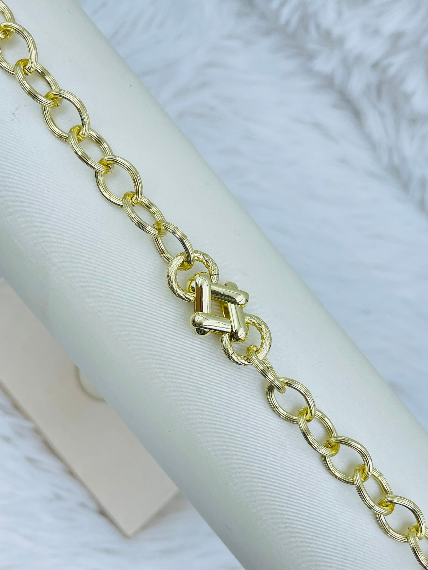Pulsera Dorada Rosek