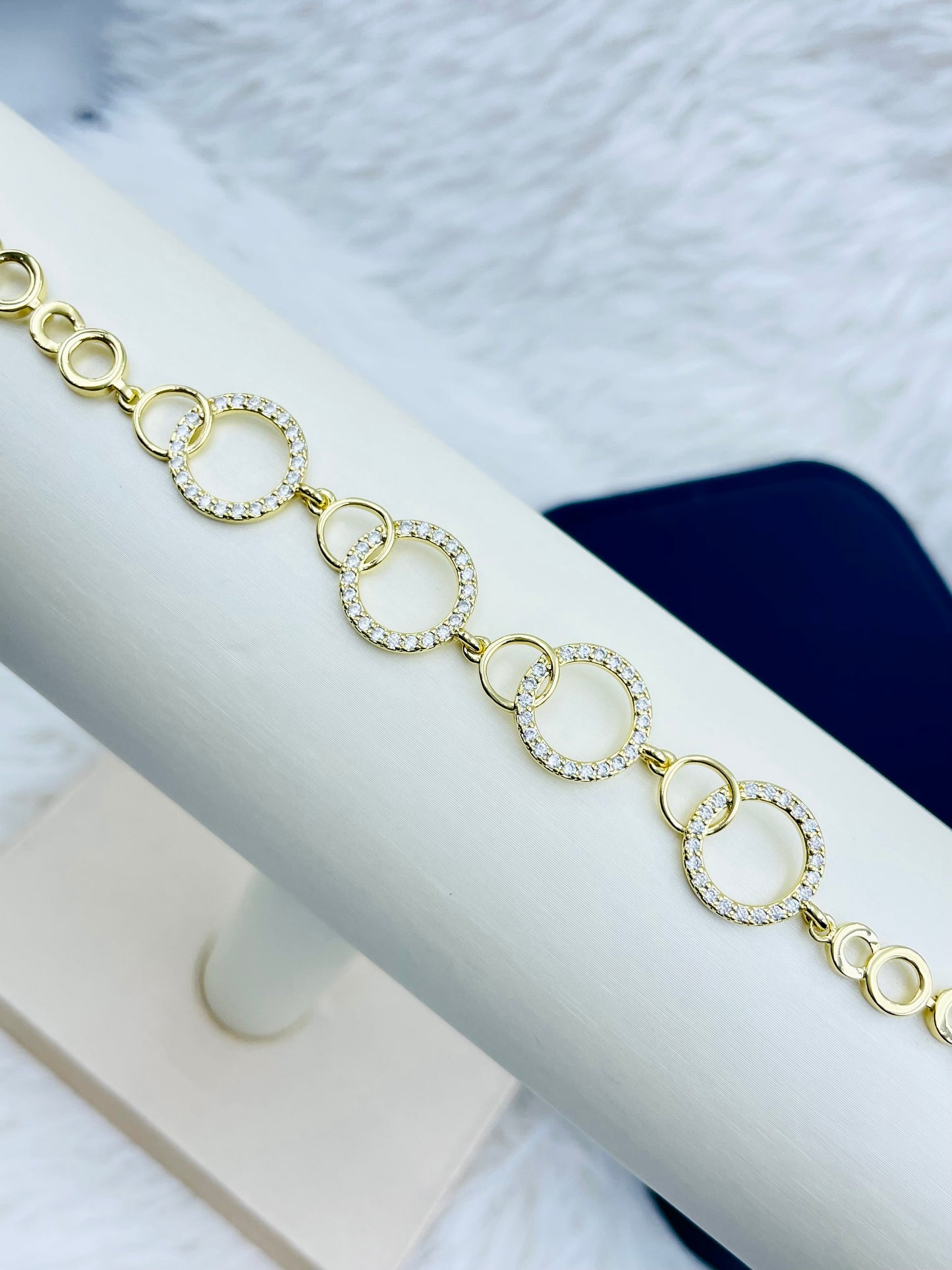 Pulsera Dorada Rosek