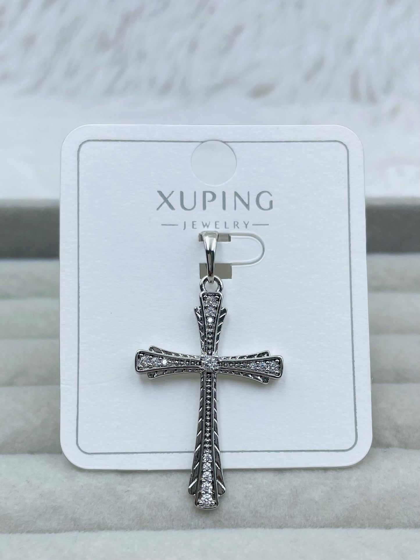 Dije Religioso Plateado